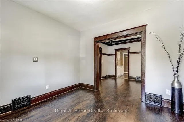 Additional image 4 of 183 ROSSLYN Ave