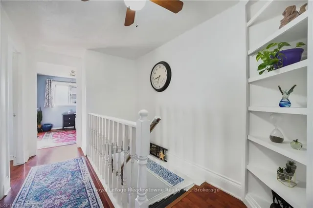 Additional property image - 1110 GARTH St Unit 11