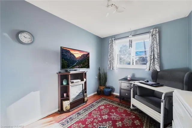 Additional property image - 1110 GARTH St Unit 11