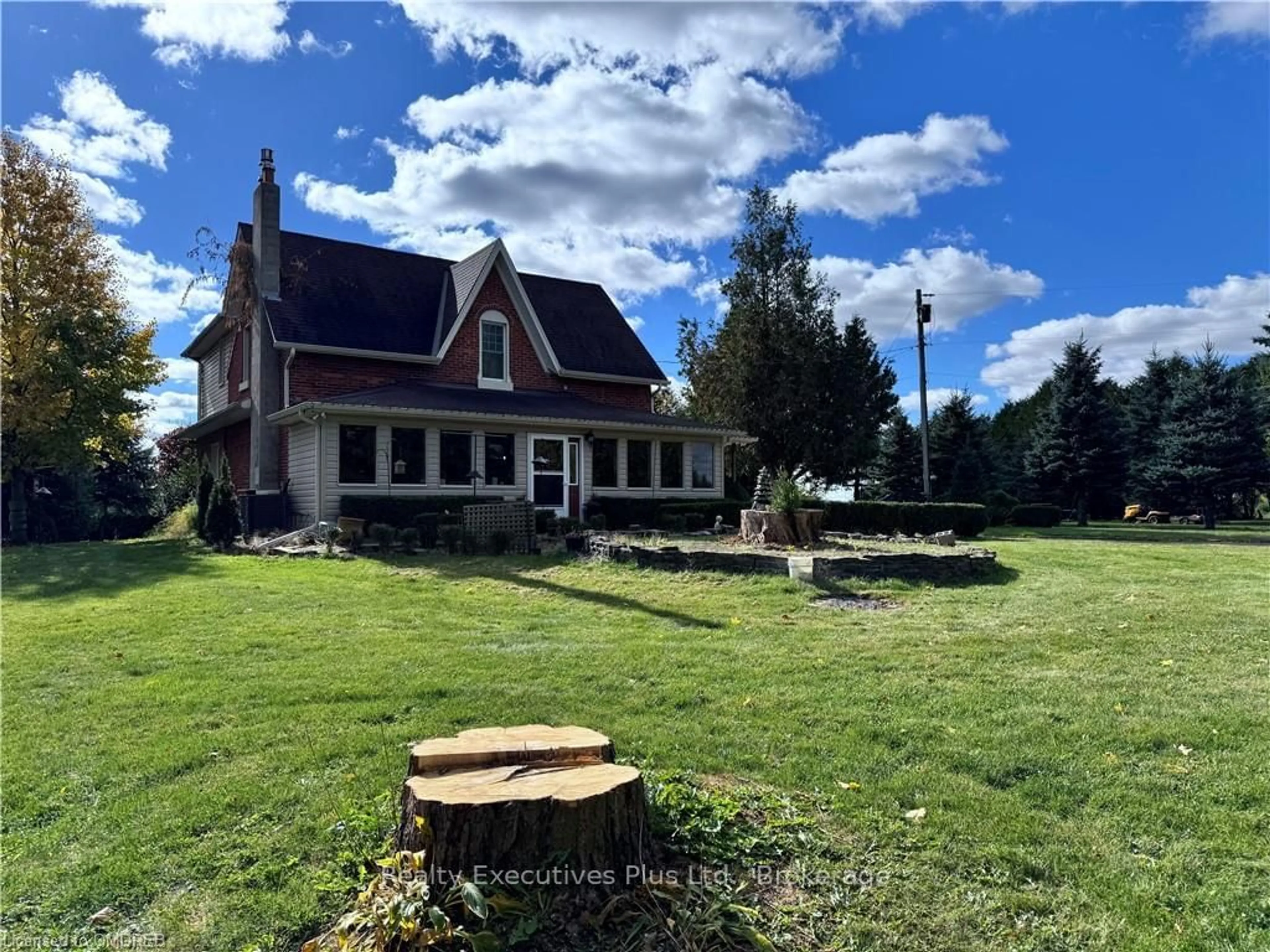 Frontside or backside of a home, cottage for 1650 6TH CON RD W Rd, Hamilton Ontario L0R 1X0