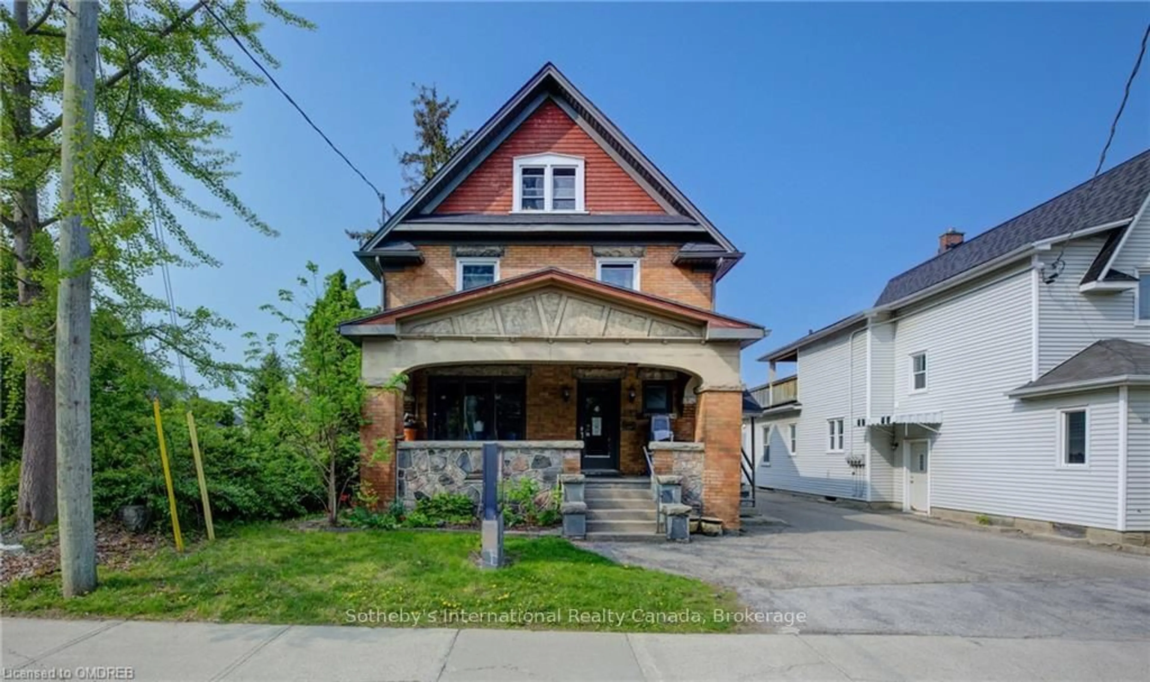 Frontside or backside of a home, cottage for 189 PARK St, Waterloo Ontario N2L 1Y7