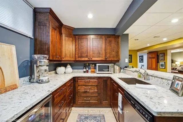 Additional property image - 434 GOLF LINKS Rd