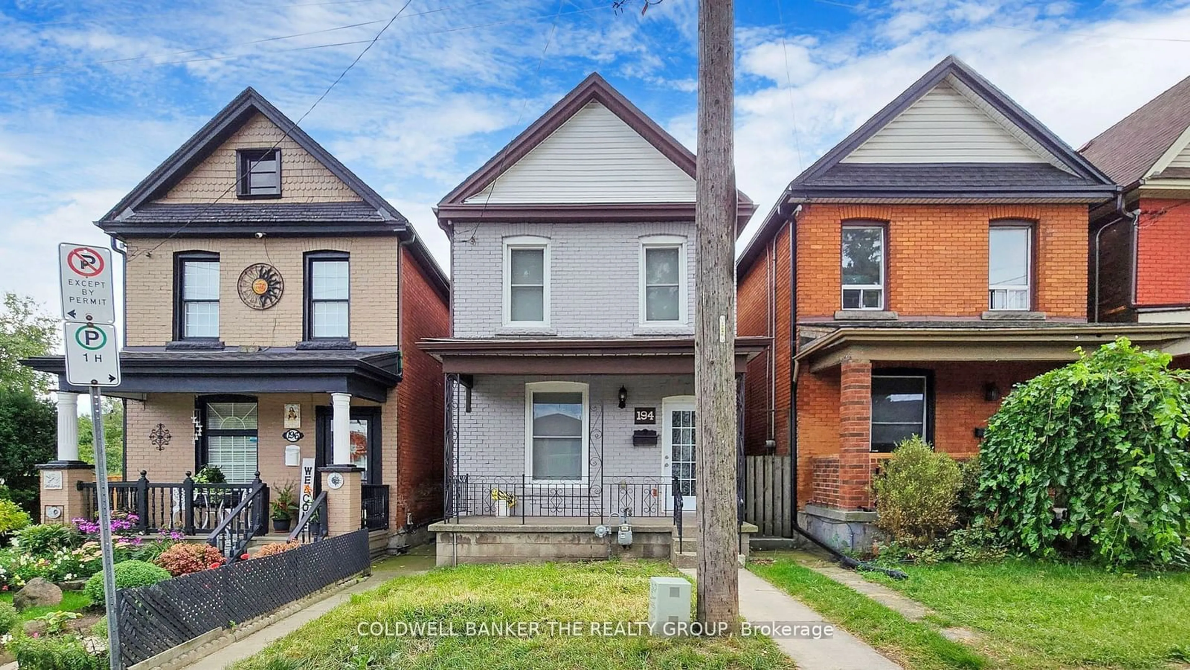 Frontside or backside of a home, the street view for 194 Simcoe St, Hamilton Ontario L8L 3P1