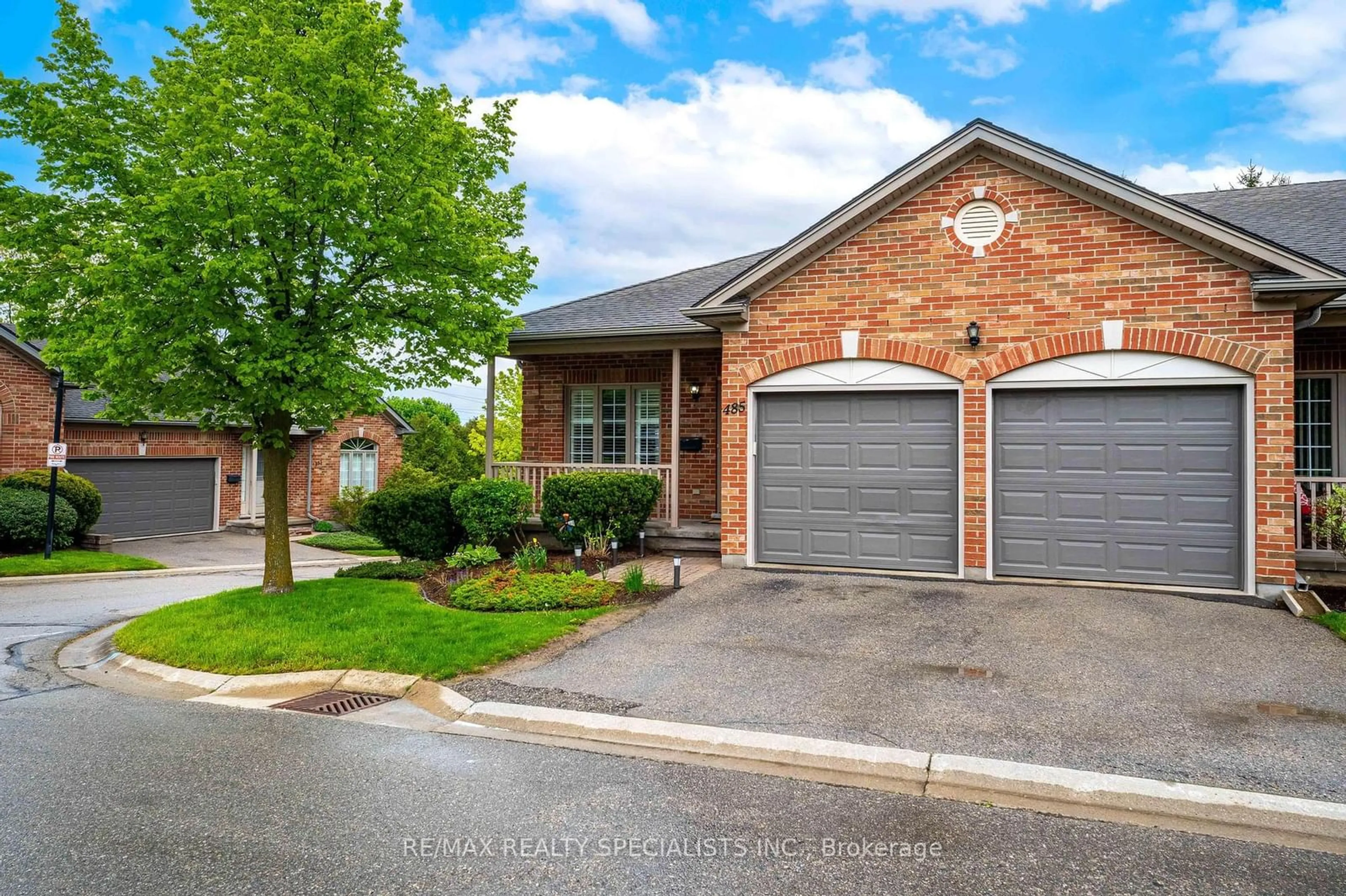 Home with brick exterior material for 485 Nova Scotia Crt, Woodstock Ontario N4S 8Z2