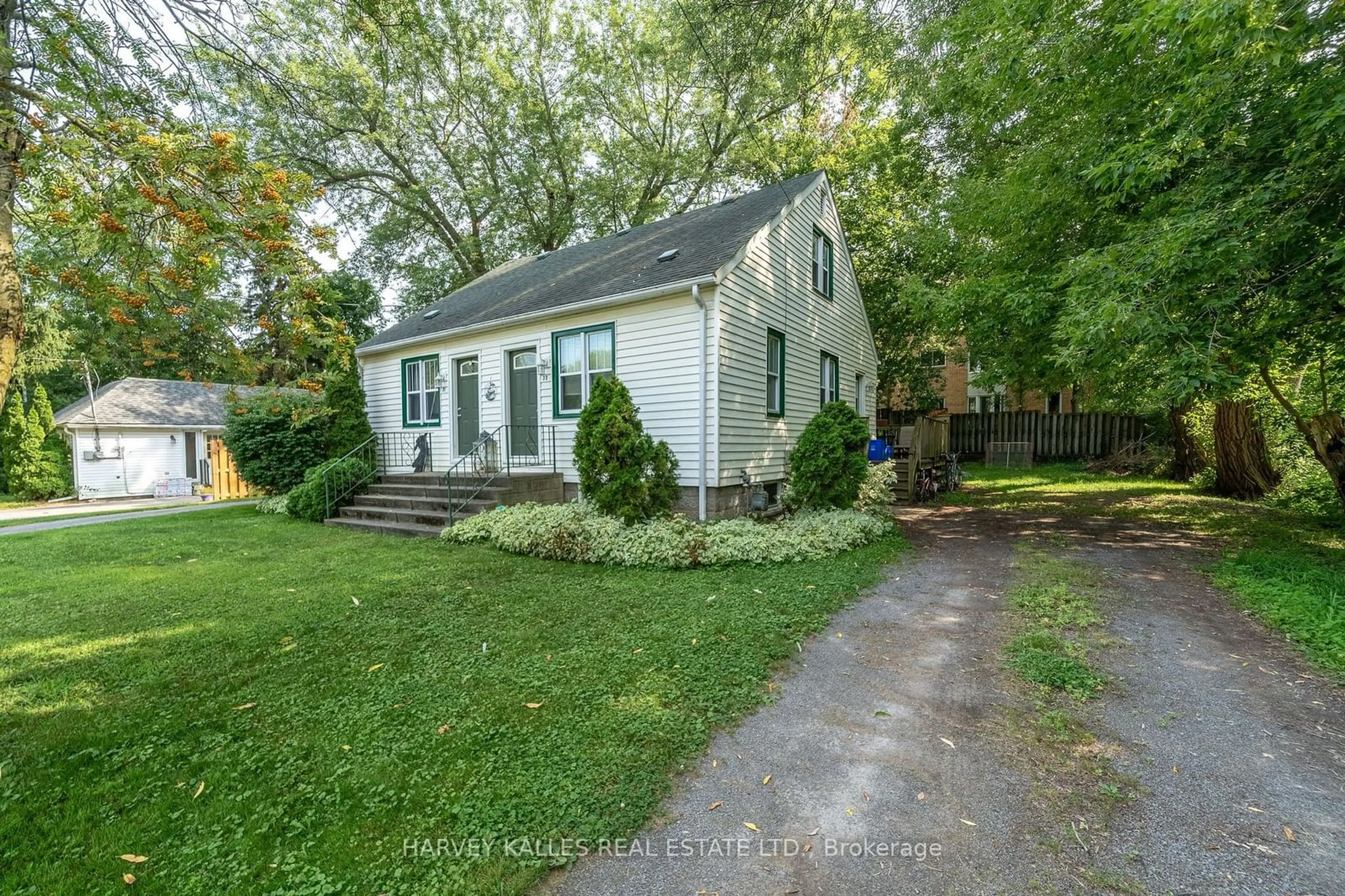 Frontside or backside of a home, cottage for 31- 33 Washburn St, Prince Edward County Ontario K0K 2T0