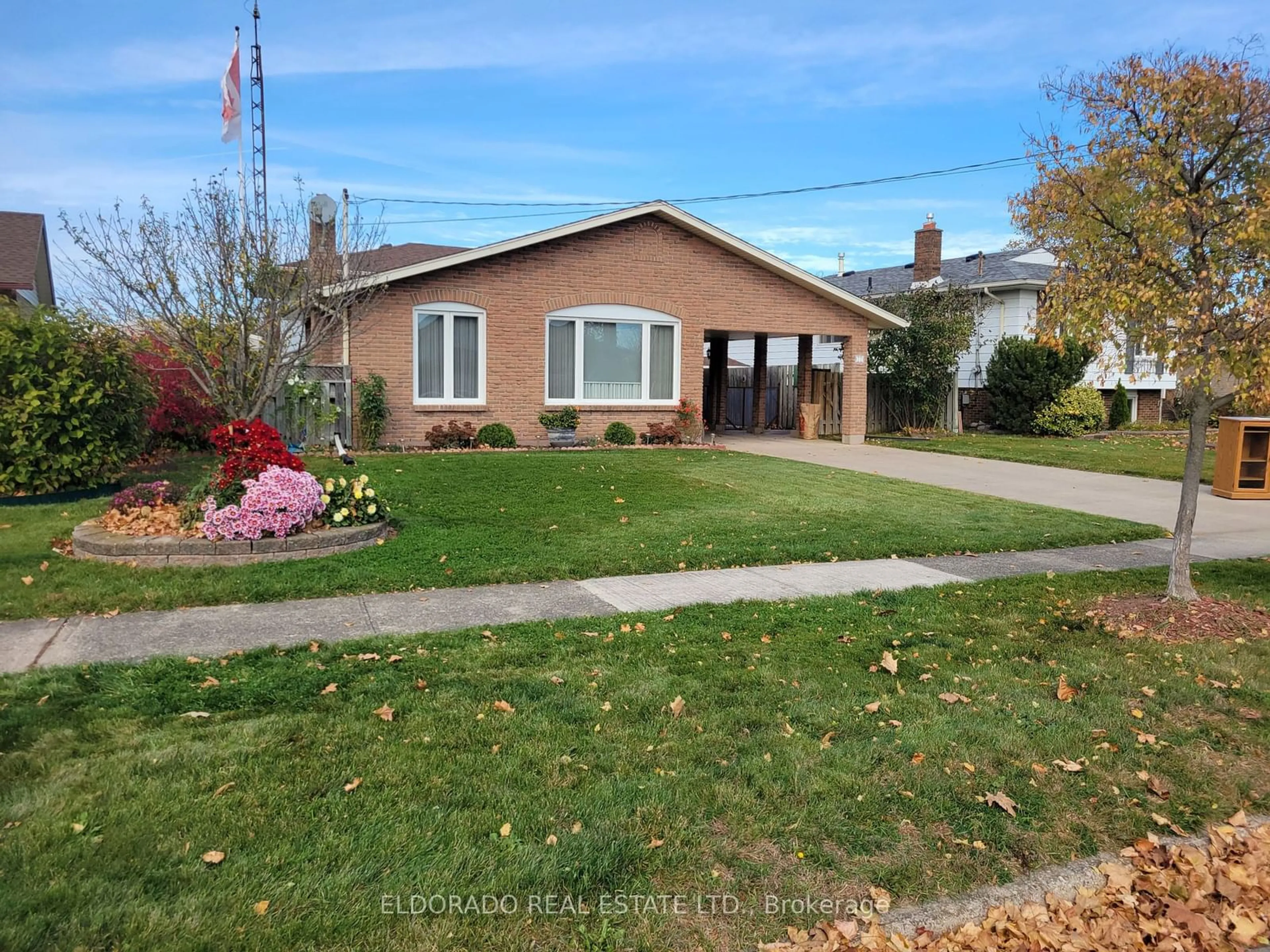 Frontside or backside of a home, the street view for 77 Sherman Dr, St. Catharines Ontario L2N 2L6