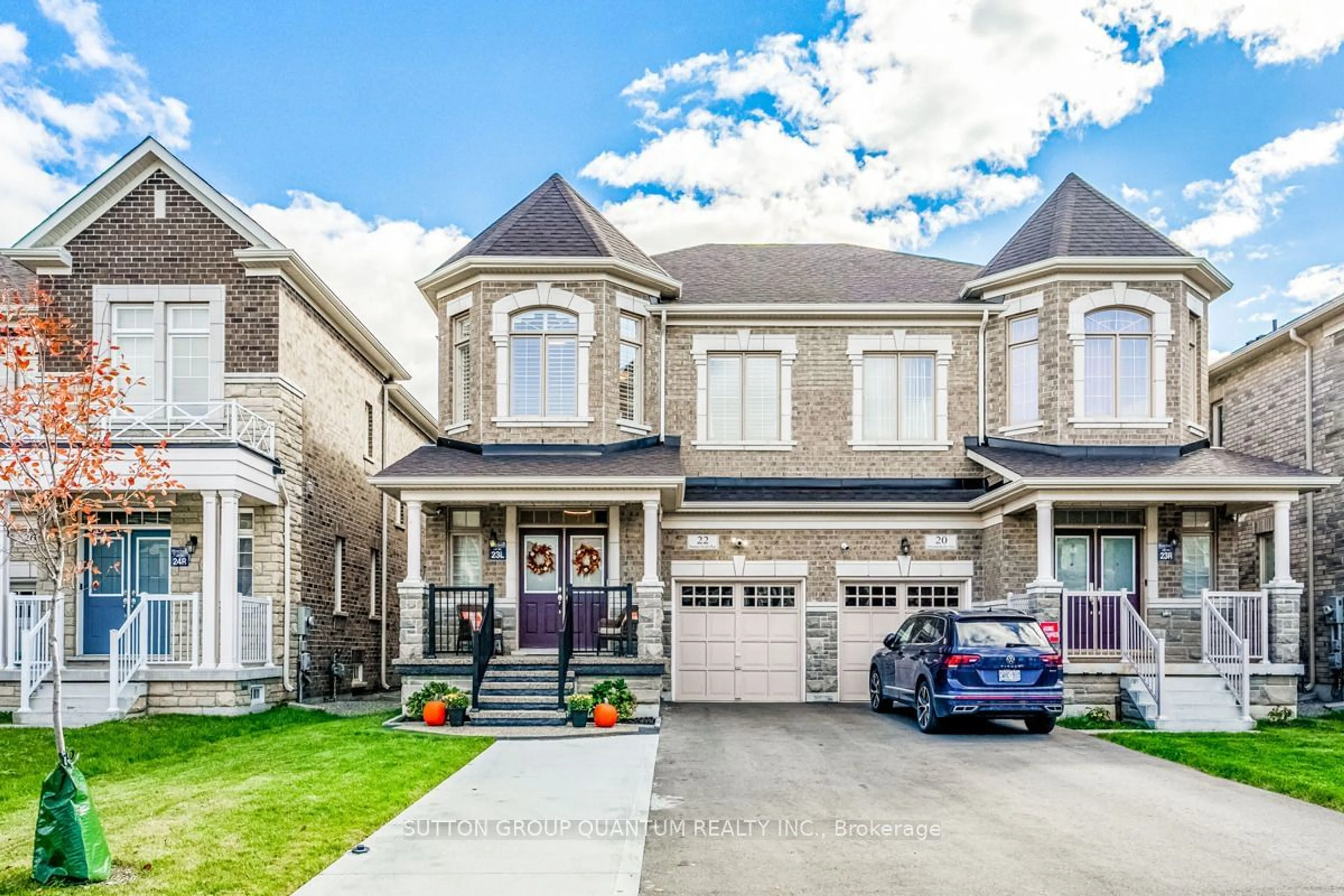 Home with brick exterior material for 22 Mountain Heights Pl, Hamilton L8B 1X7