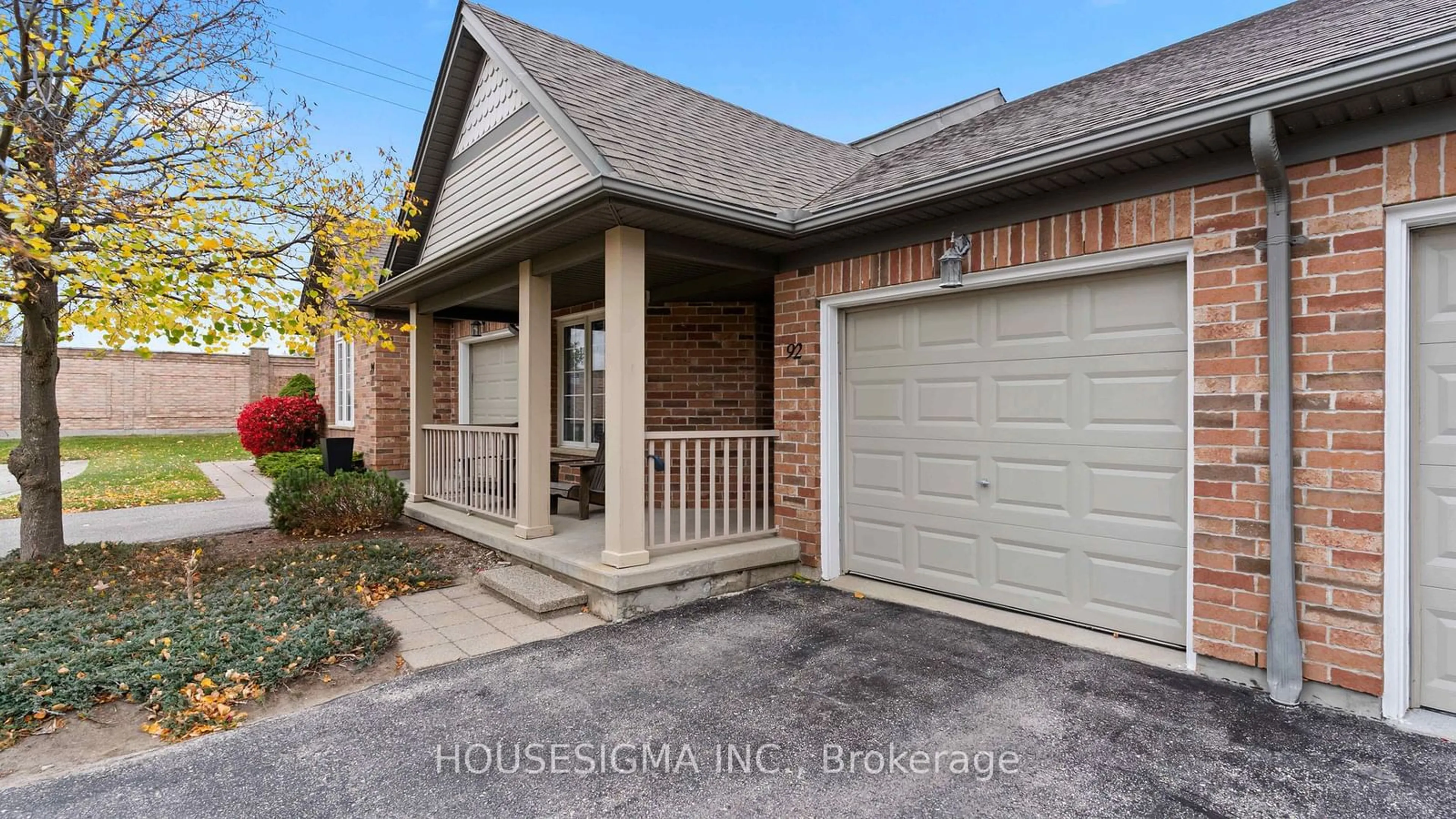 Frontside or backside of a home, cottage for 320 Ambleside Dr #92, London Ontario N6G 5J6