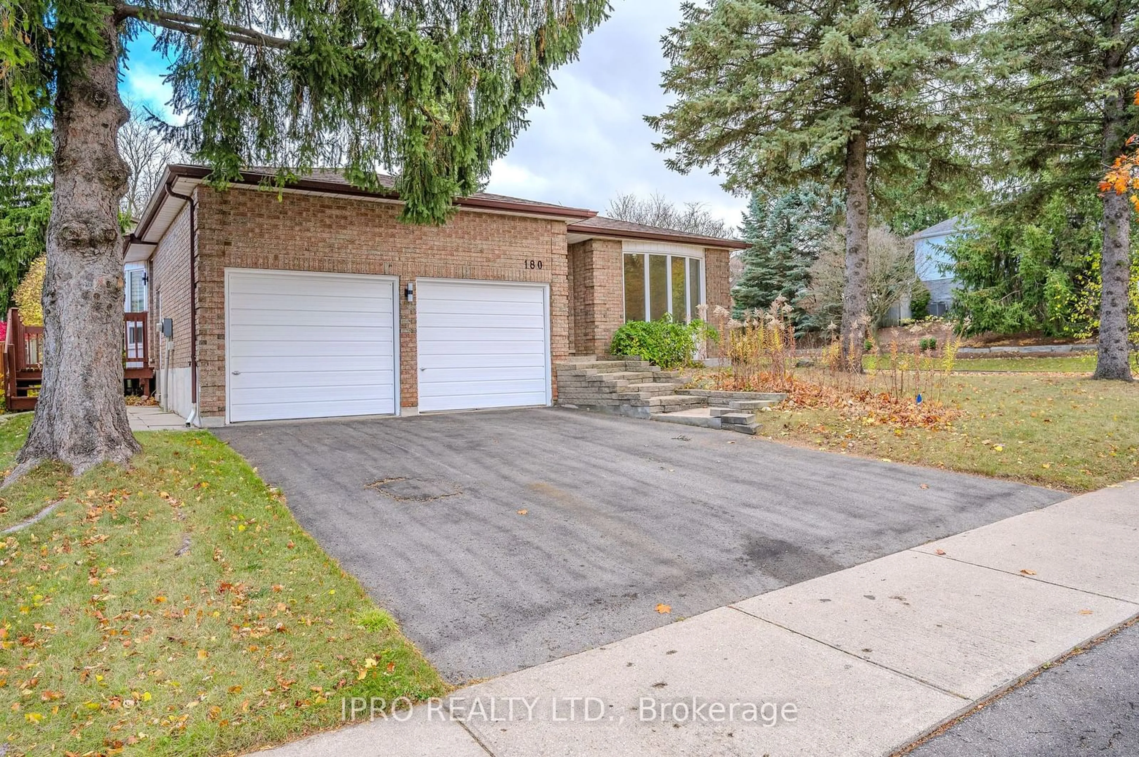 Frontside or backside of a home, the street view for 180 Westvale Dr, Waterloo Ontario N2T 1C2