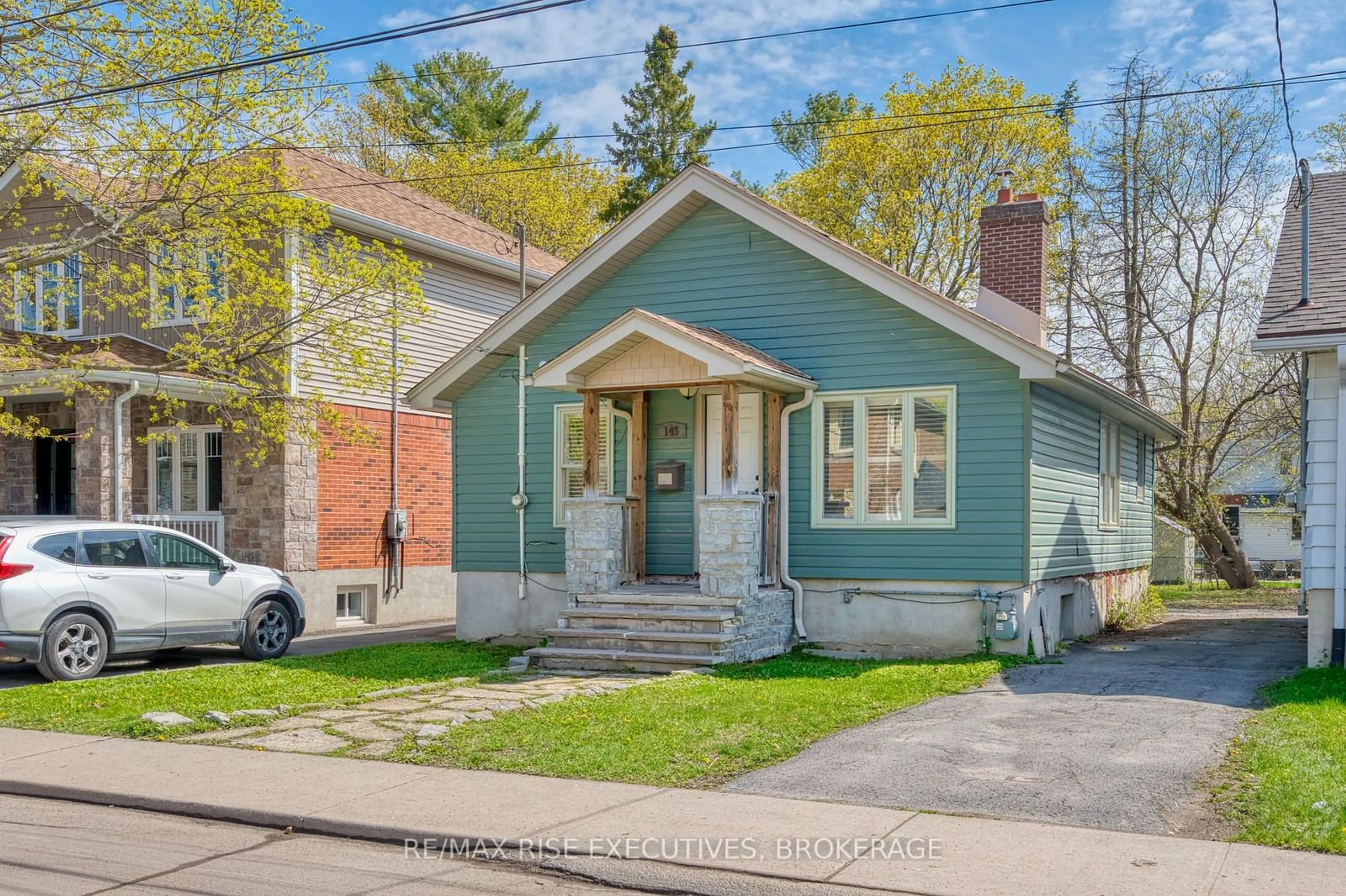 Frontside or backside of a home, cottage for 145 Macdonnell St, Kingston Ontario K7L 4B9