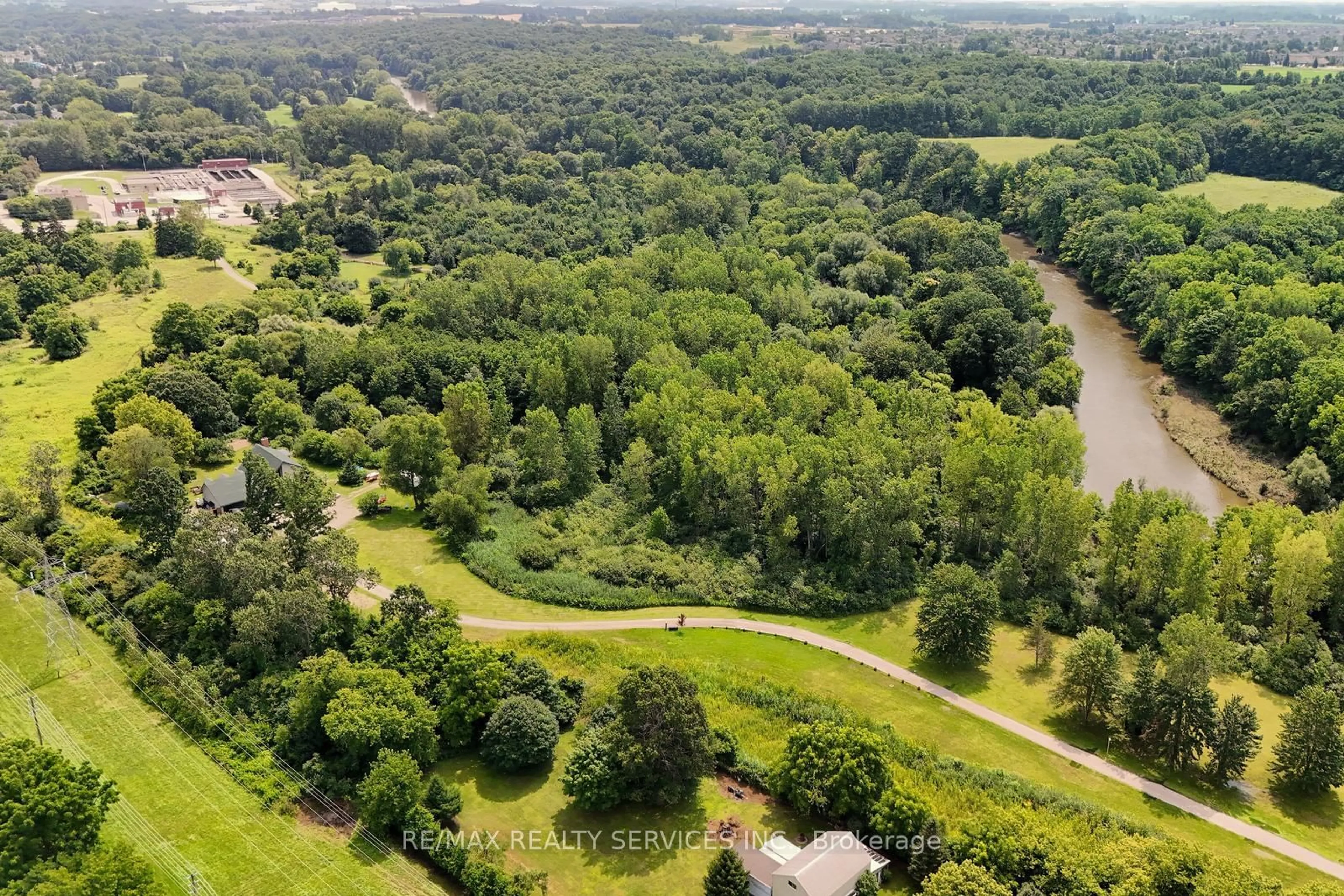 A pic from exterior of the house or condo, the view of lake or river for 1077 Hamilton Rd #31, London Ontario N5W 6G3