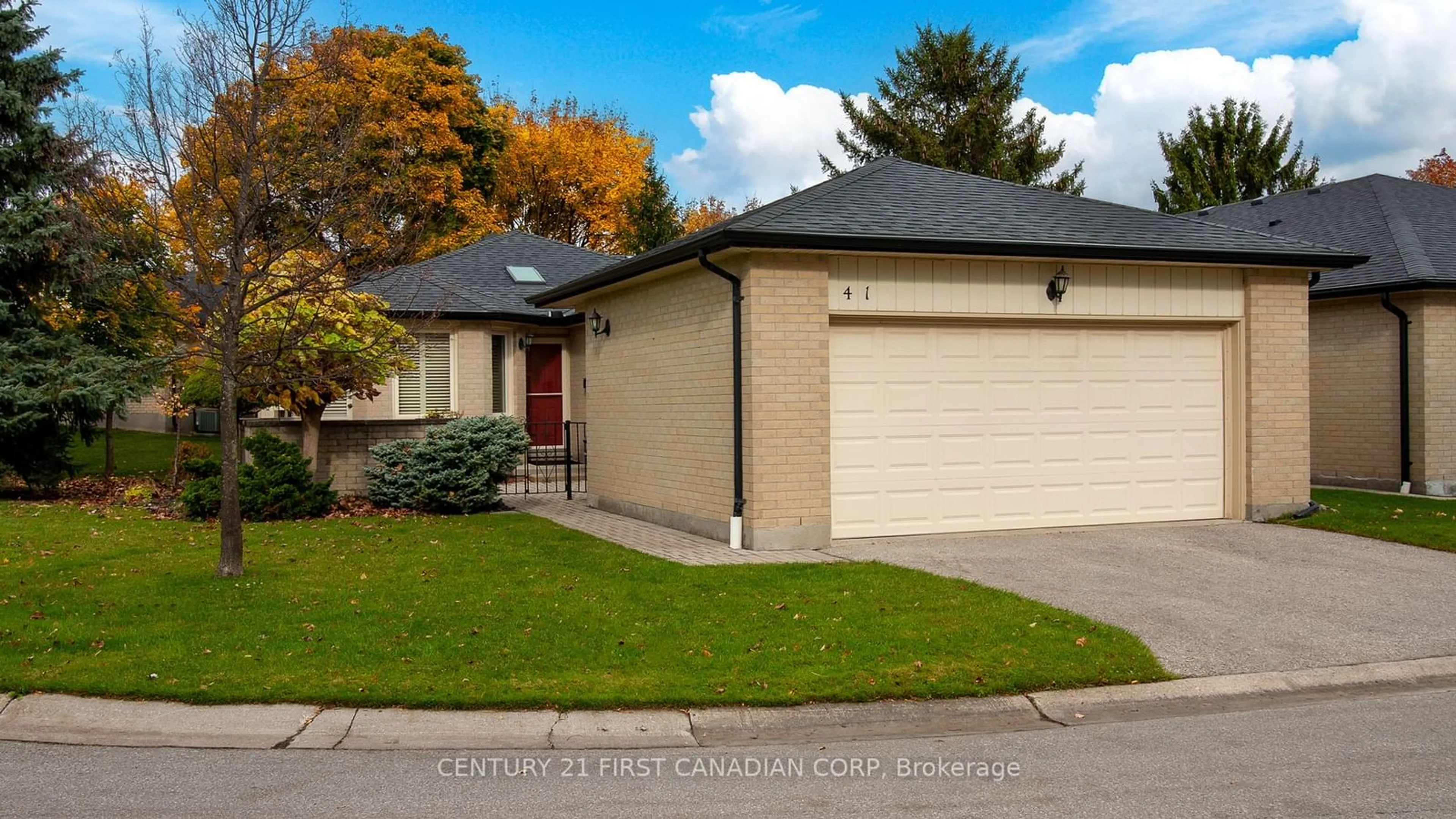 Frontside or backside of a home, cottage for 211 Pine Valley Dr #41, London Ontario N6J 4W5