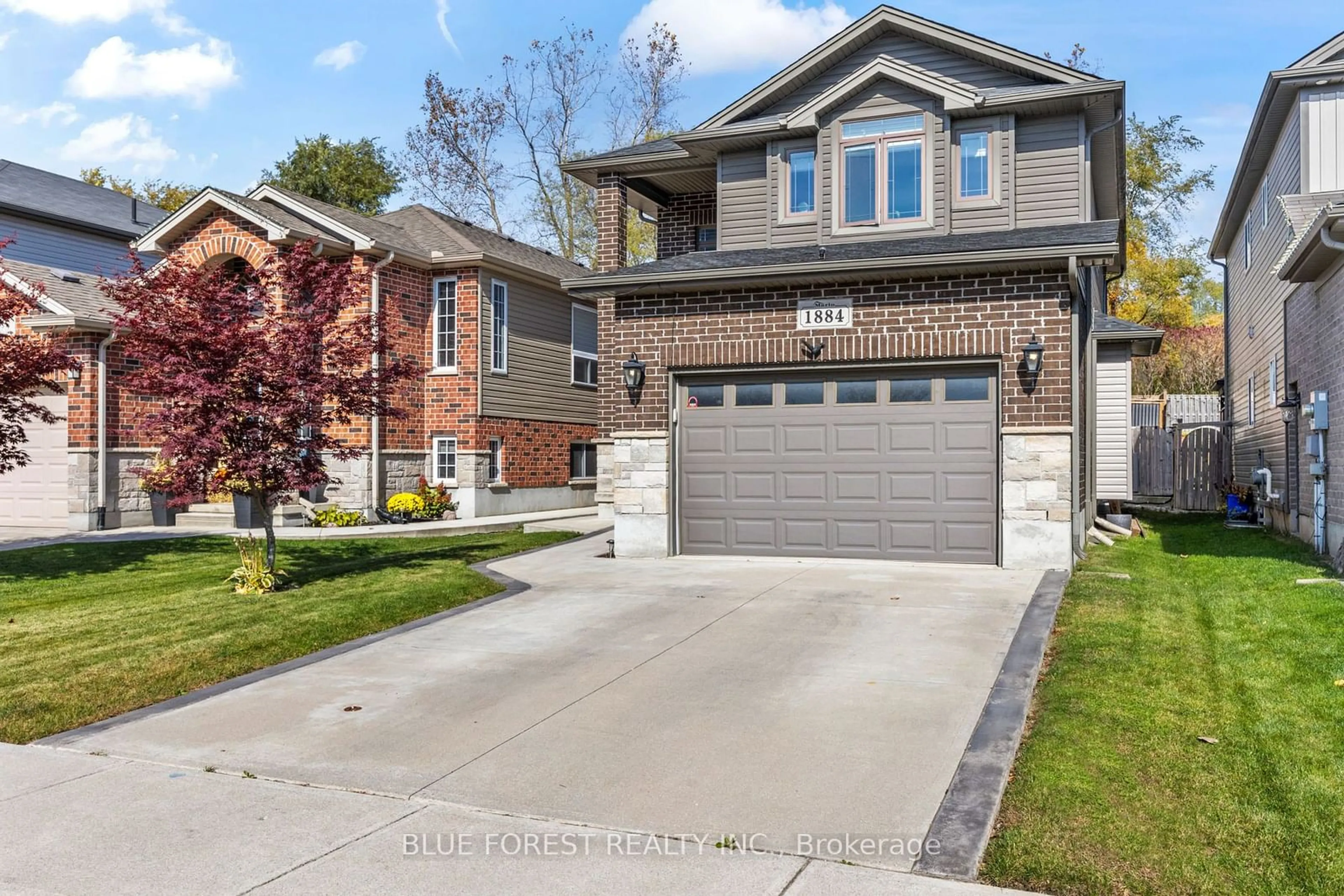 Frontside or backside of a home, the street view for 1884 Frederick Cres, London Ontario N5W 0A5