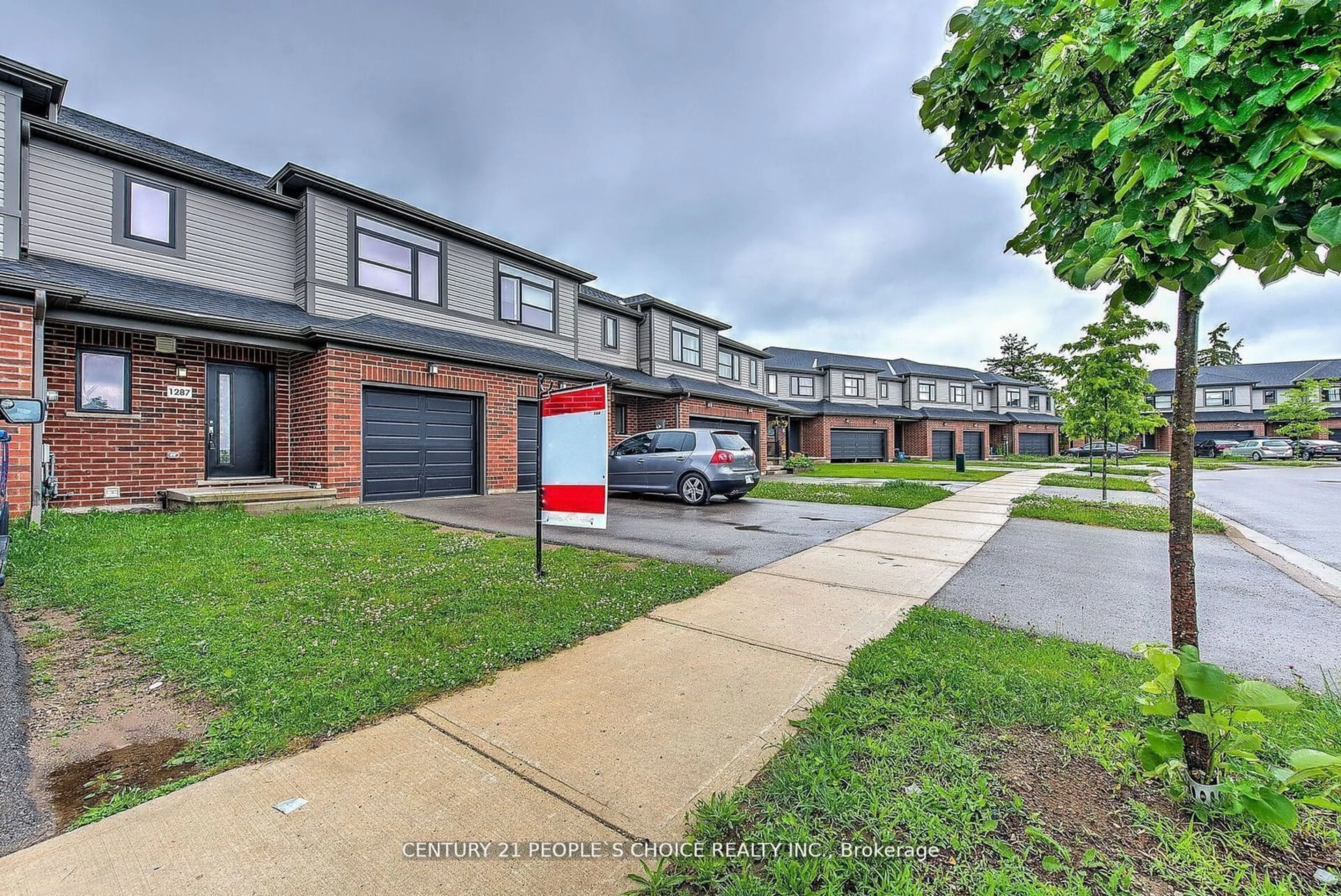 A pic from exterior of the house or condo, the street view for 1287 Michael Circ, London Ontario N5C 1R1