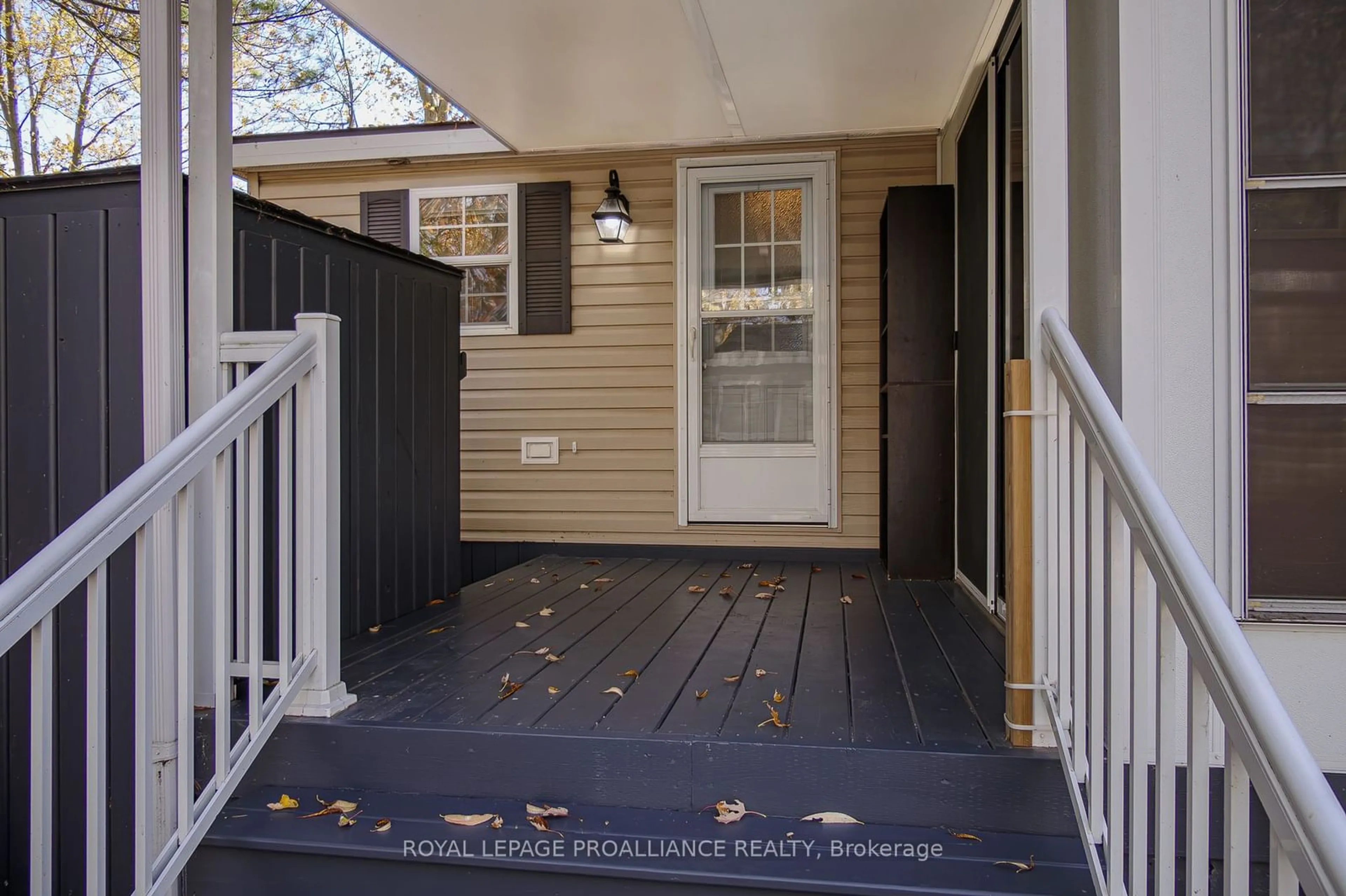 Indoor entryway, wood floors for 486 Cty 18-3Park Meadow Lane, Prince Edward County Ontario K8V 1P0