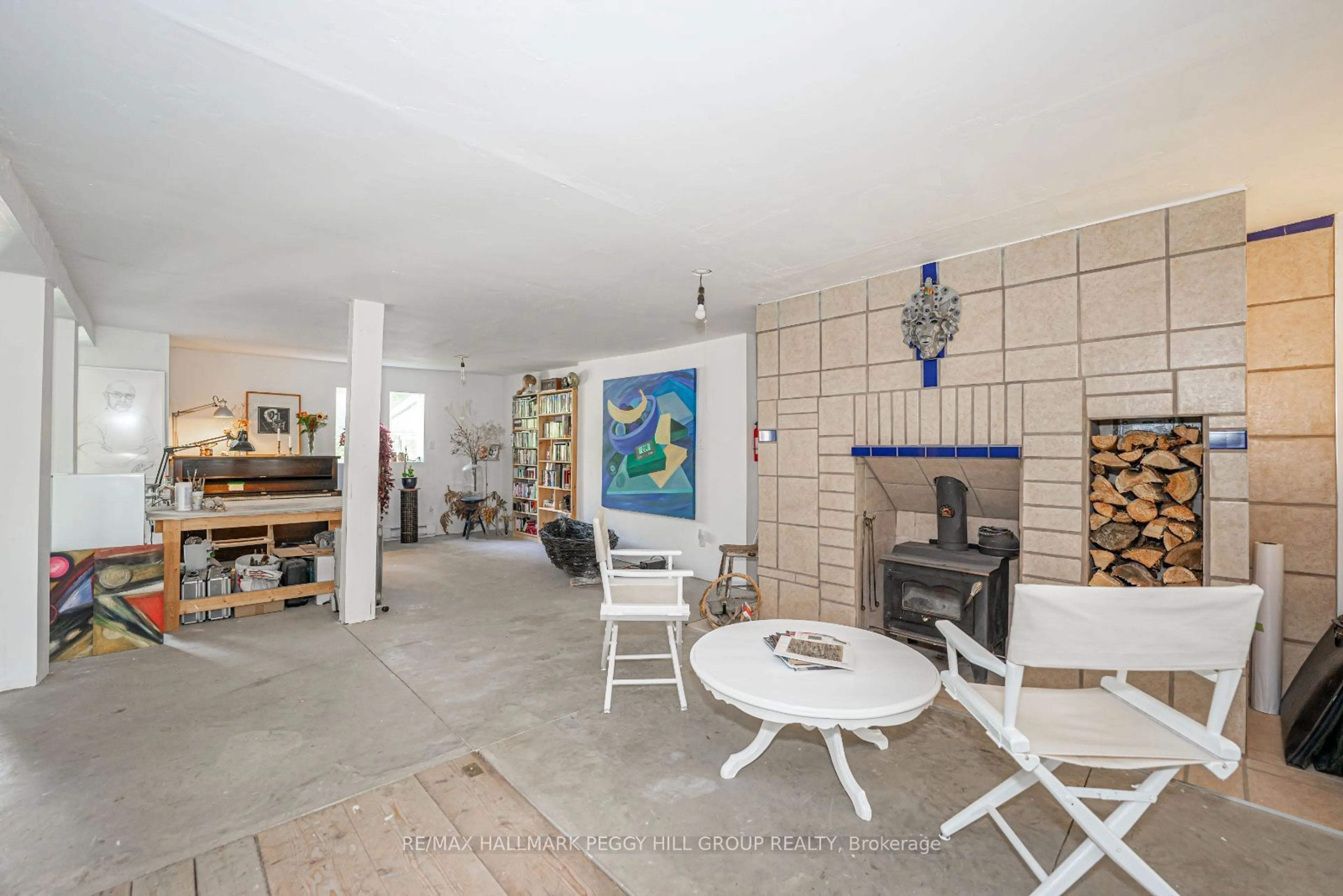 Living room, ceramic floors for 15 HILL St, Grey Highlands Ontario N0C 1E0