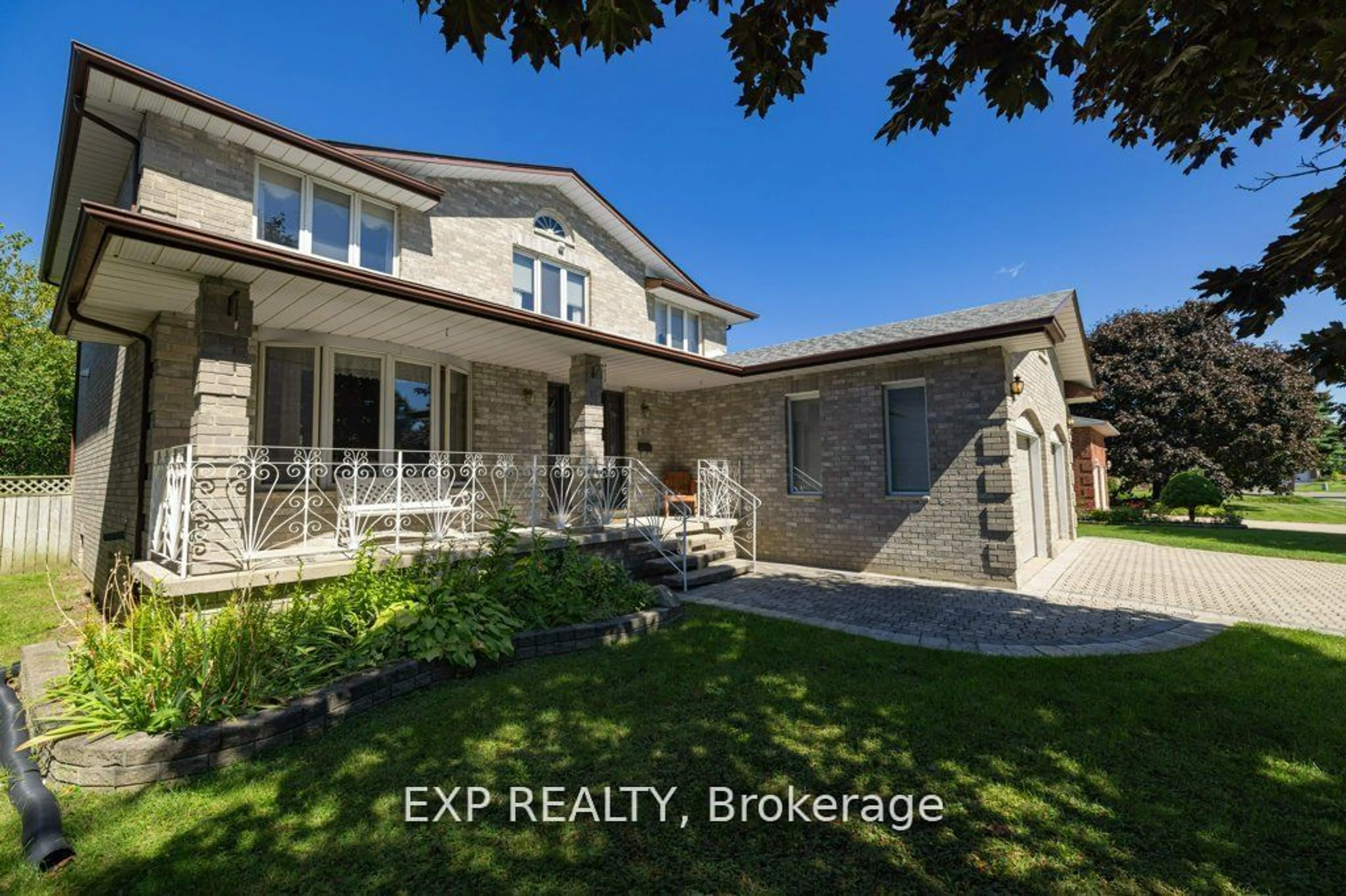 Frontside or backside of a home, cottage for 617 Rivermeade Ave, Kingston Ontario K7M 7Z5