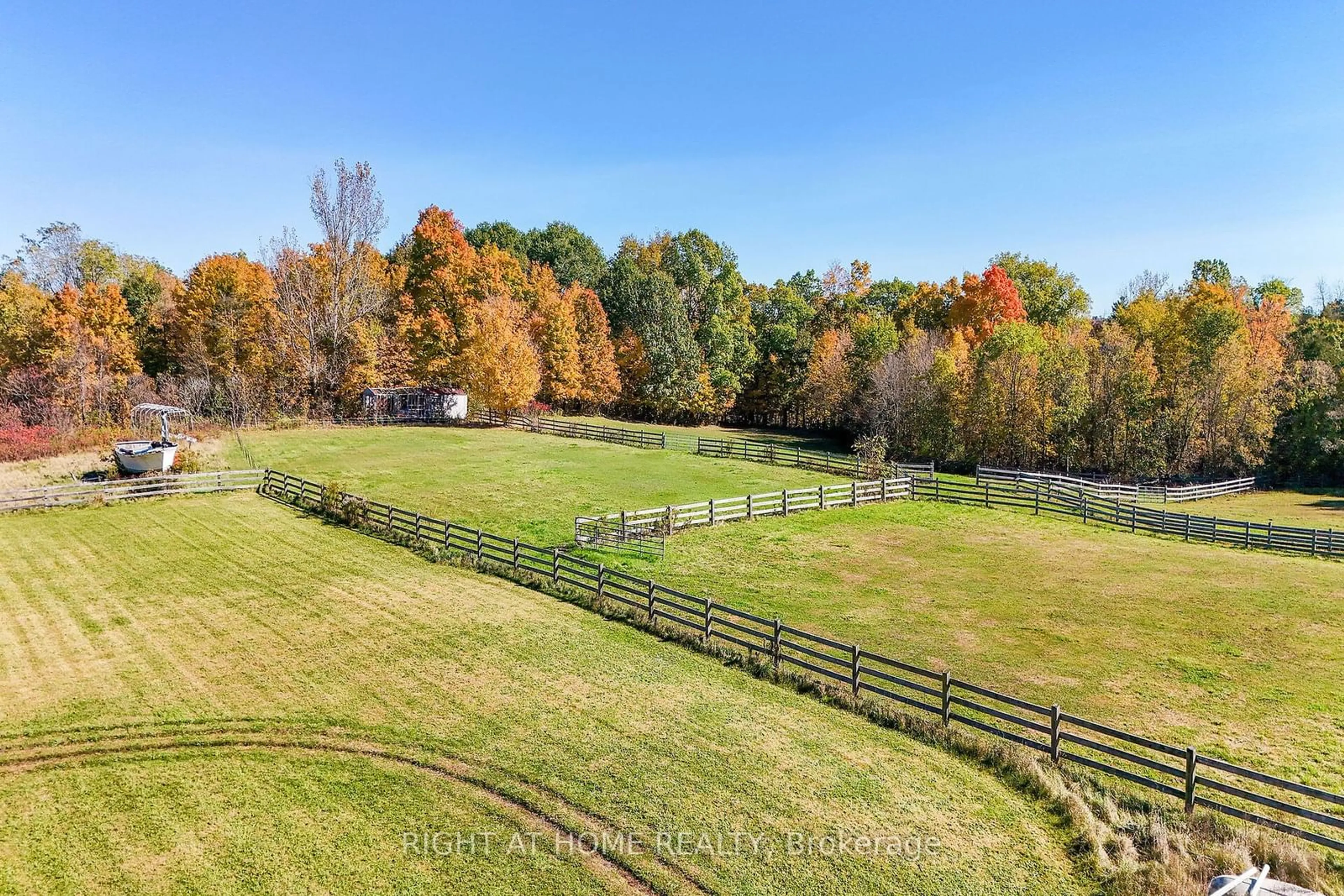 A pic from exterior of the house or condo, the fenced backyard for 1396 Progreston Rd, Hamilton Ontario L0R 1H3