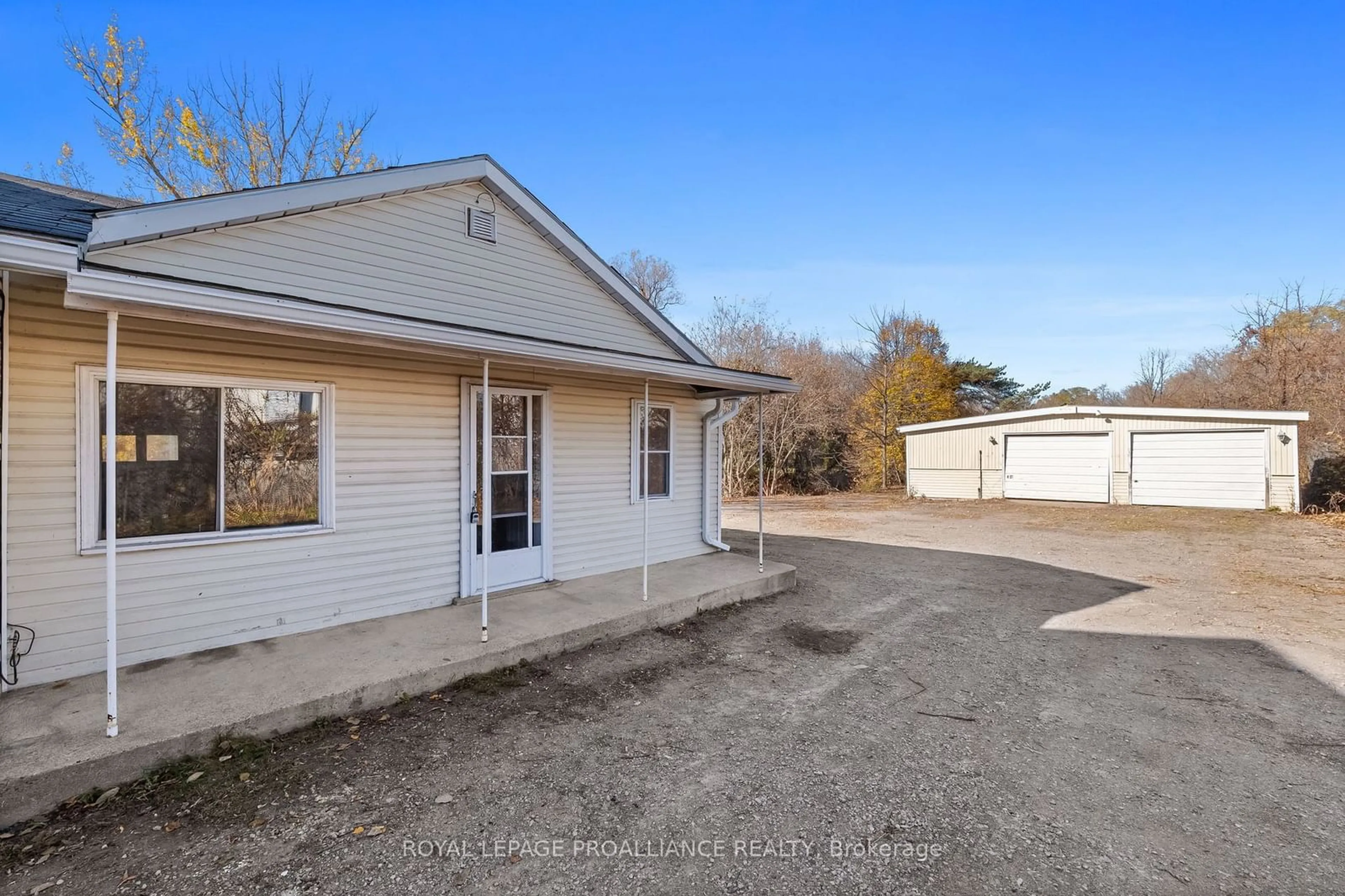 Frontside or backside of a home, the front or back of building for 348 University Ave, Cobourg Ontario K9A 2J1