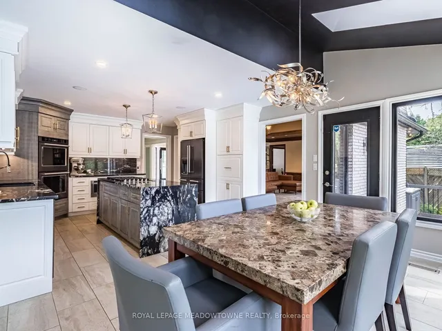 Additional property image - 355 Golf Links Rd