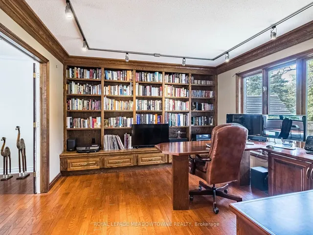Additional property image - 355 Golf Links Rd