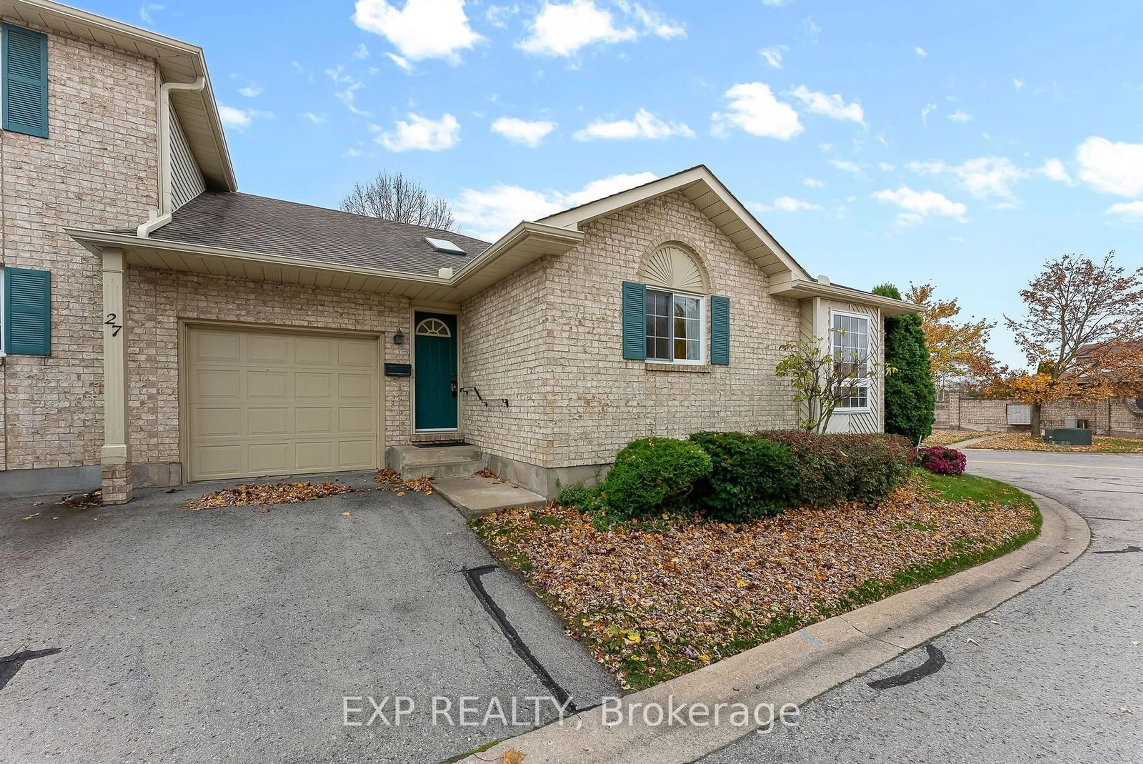 A pic from exterior of the house or condo, the street view for 7470 Monastery Dr #27, Niagara Falls Ontario L2H 3B3