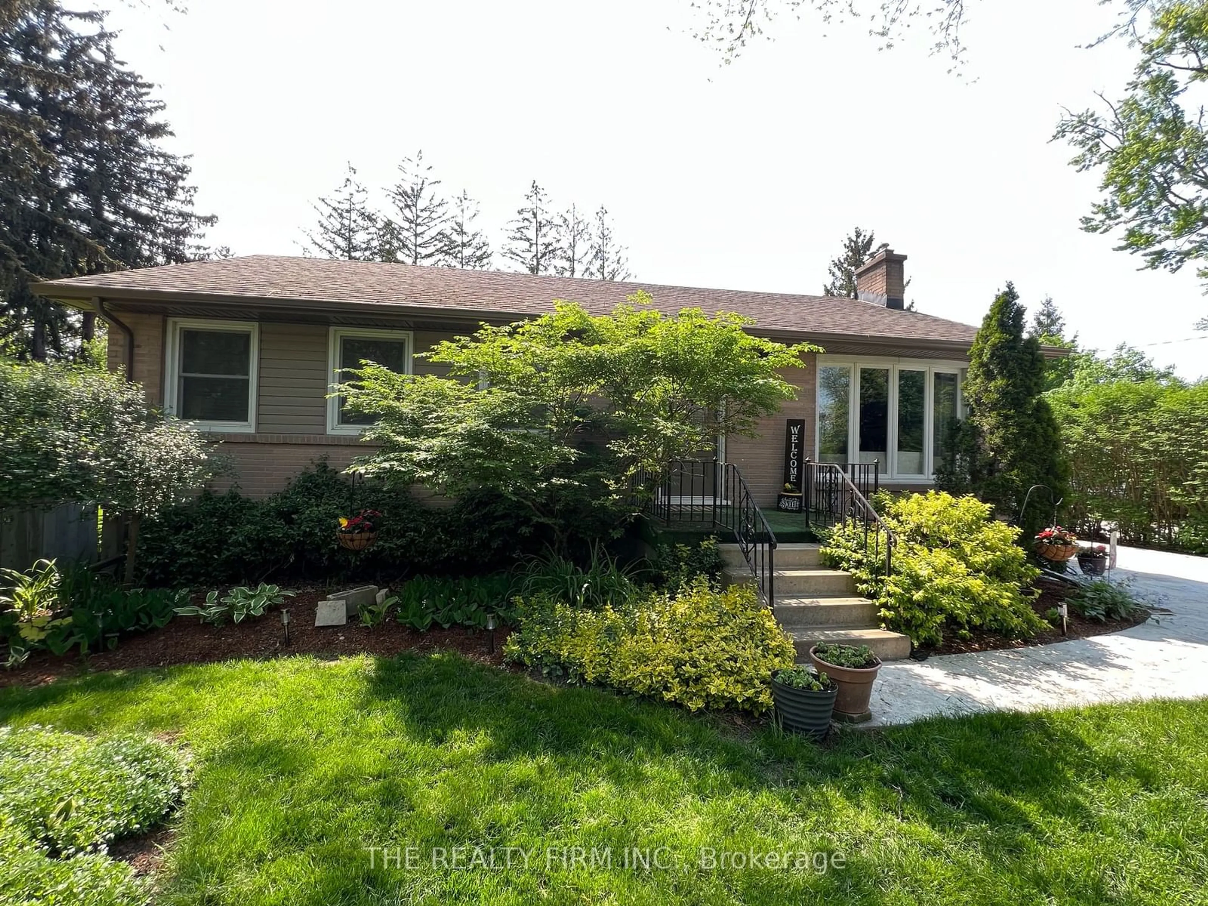 Frontside or backside of a home, the fenced backyard for 36 Dunkirk Pl, London Ontario N6C 2G5