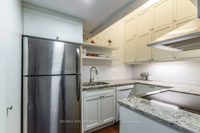 Additional property image - 50 Main St Unit 405