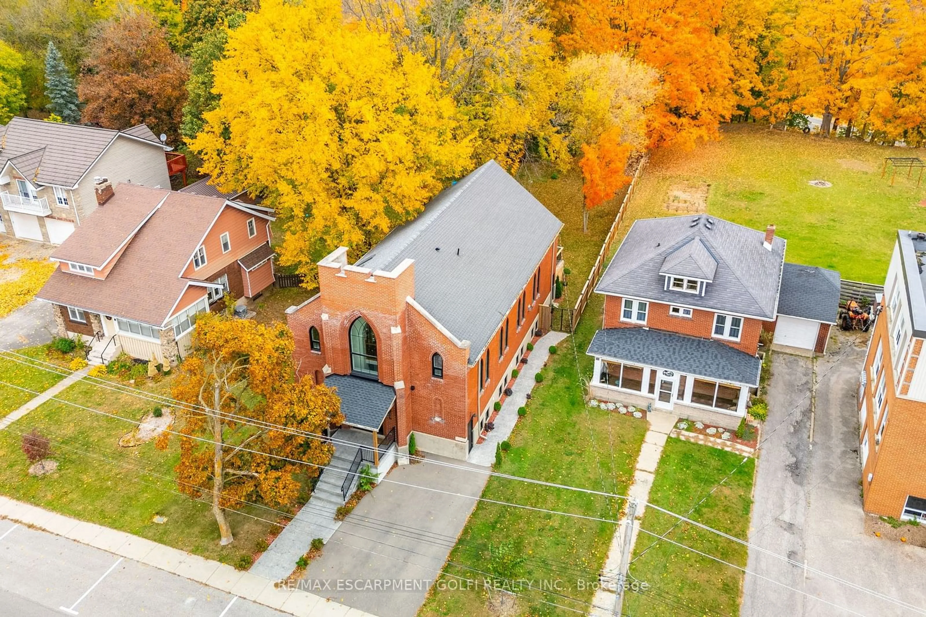 Home with brick exterior material for 41 Talbot Rd, Norfolk Ontario N4B 1Z7