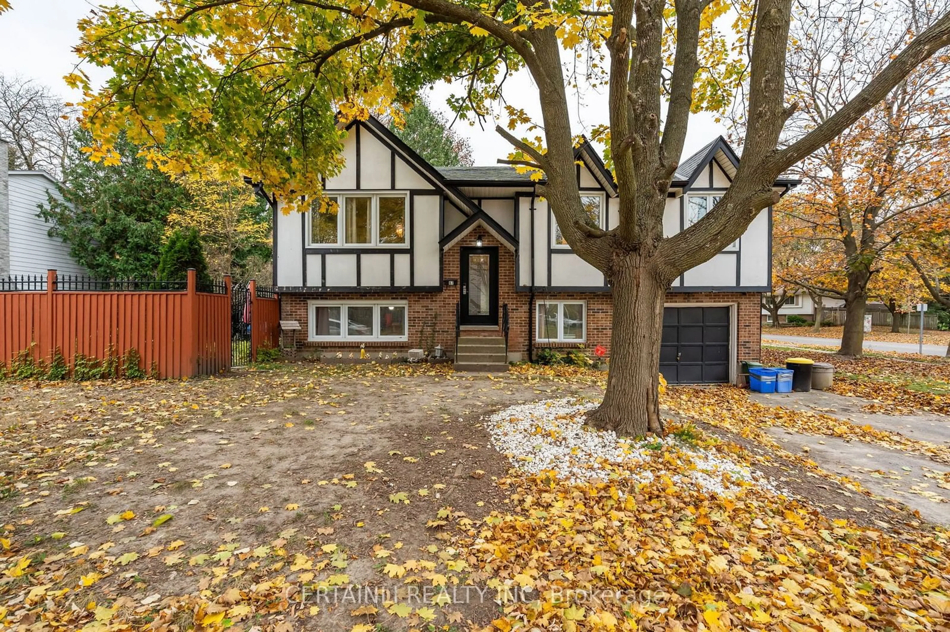 Frontside or backside of a home, cottage for 67 Hawthorne Rd, London Ontario N6G 2Y1