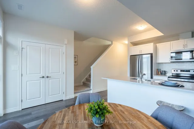 Additional property image - 2620 Binbrook Rd Unit 210