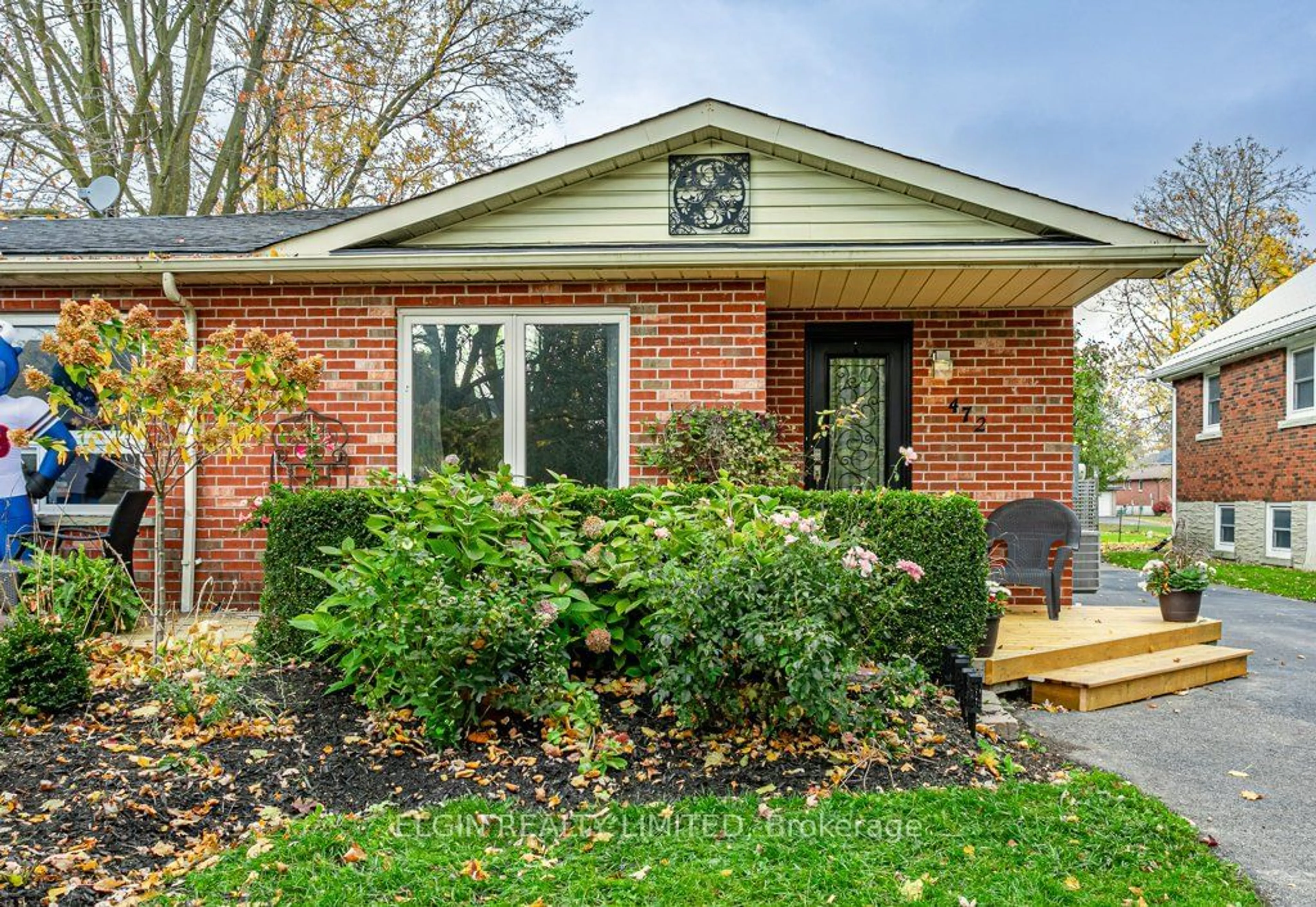 Home with brick exterior material for 472 Brunswick St, Stratford Ontario N5A 3N6