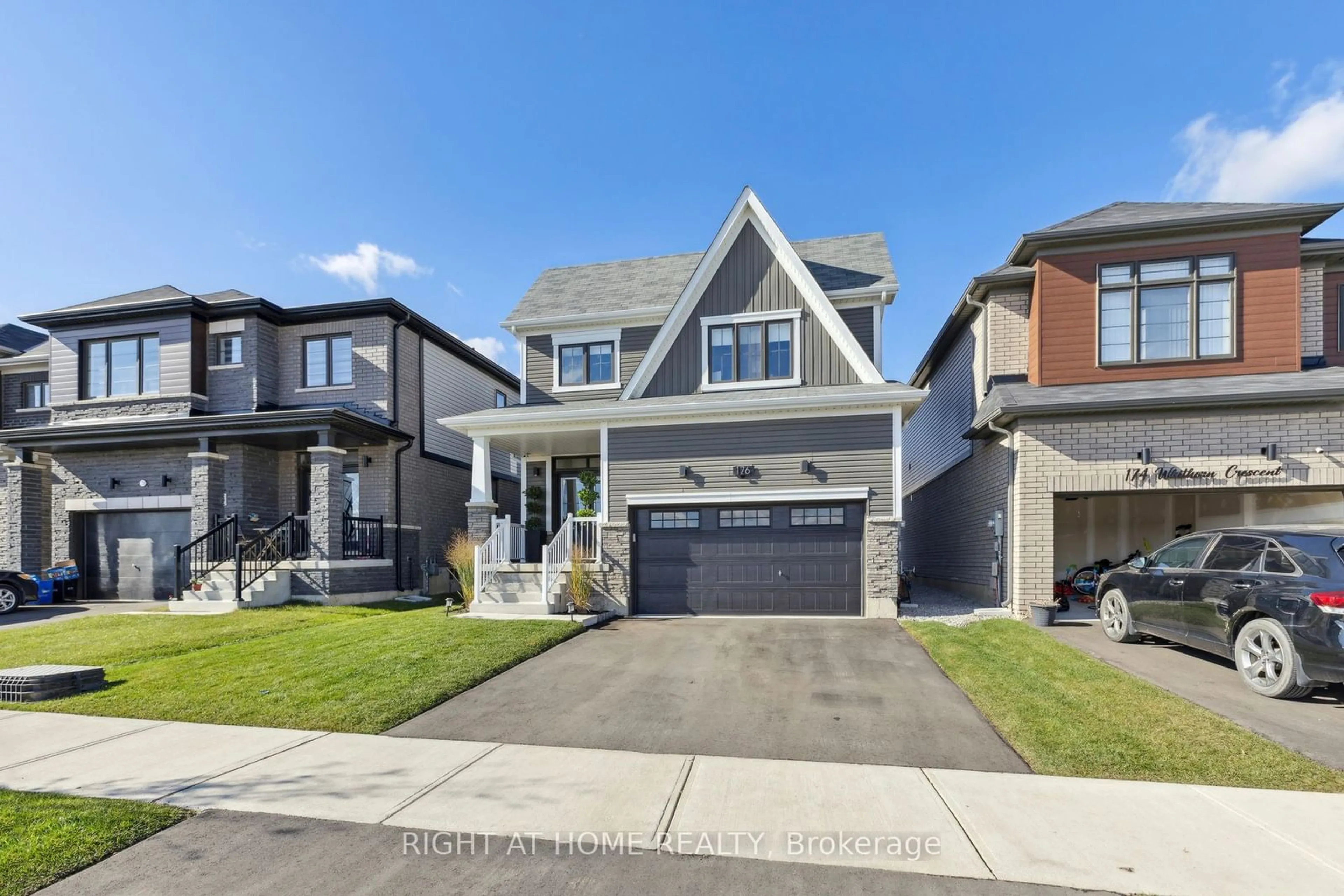 Frontside or backside of a home, the street view for 176 Whithorn Cres, Haldimand Ontario N3W 0G7