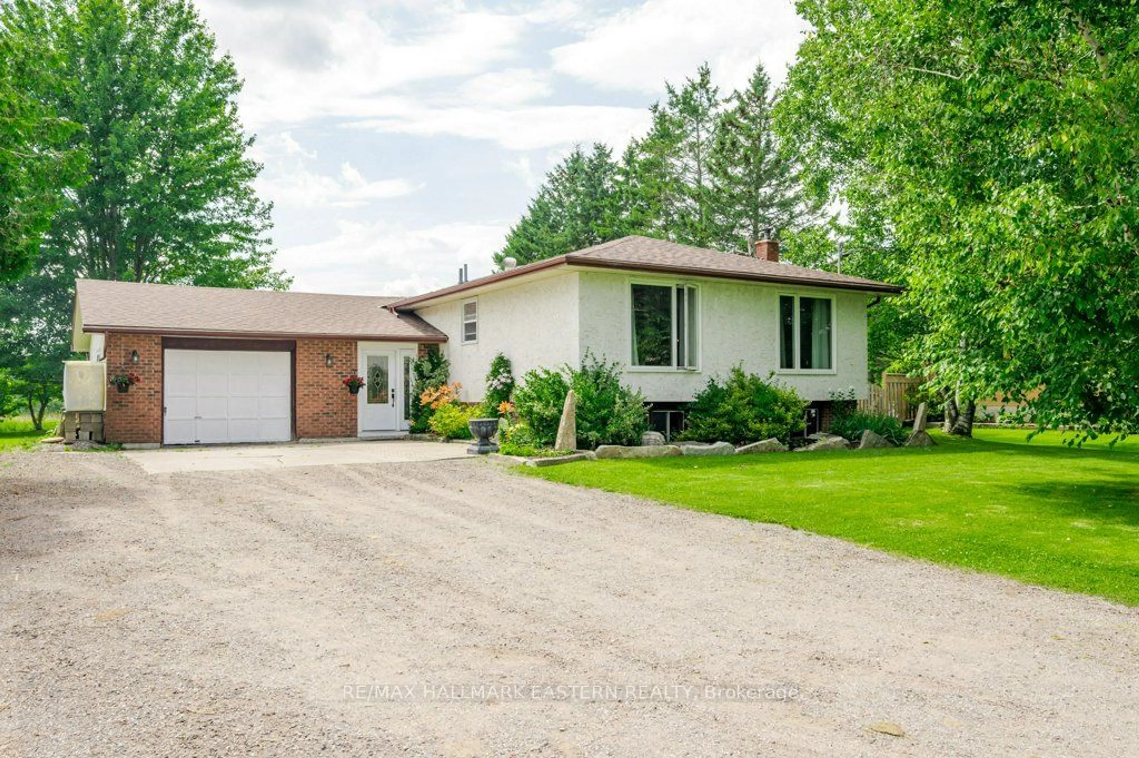 Frontside or backside of a home, cottage for 660 Pope Dr, Smith-Ennismore-Lakefield Ontario K0L 1T0