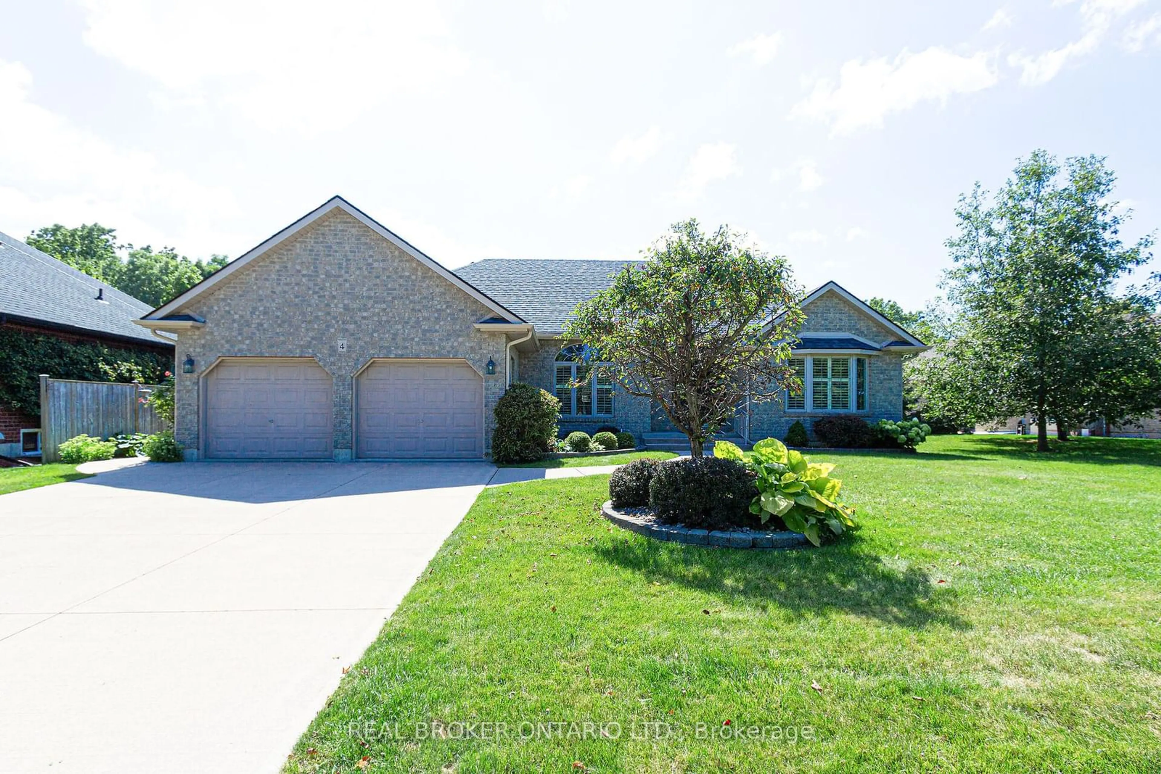 Frontside or backside of a home, the street view for 4 Forest Wood Dr, Norfolk Ontario N0A 1N3