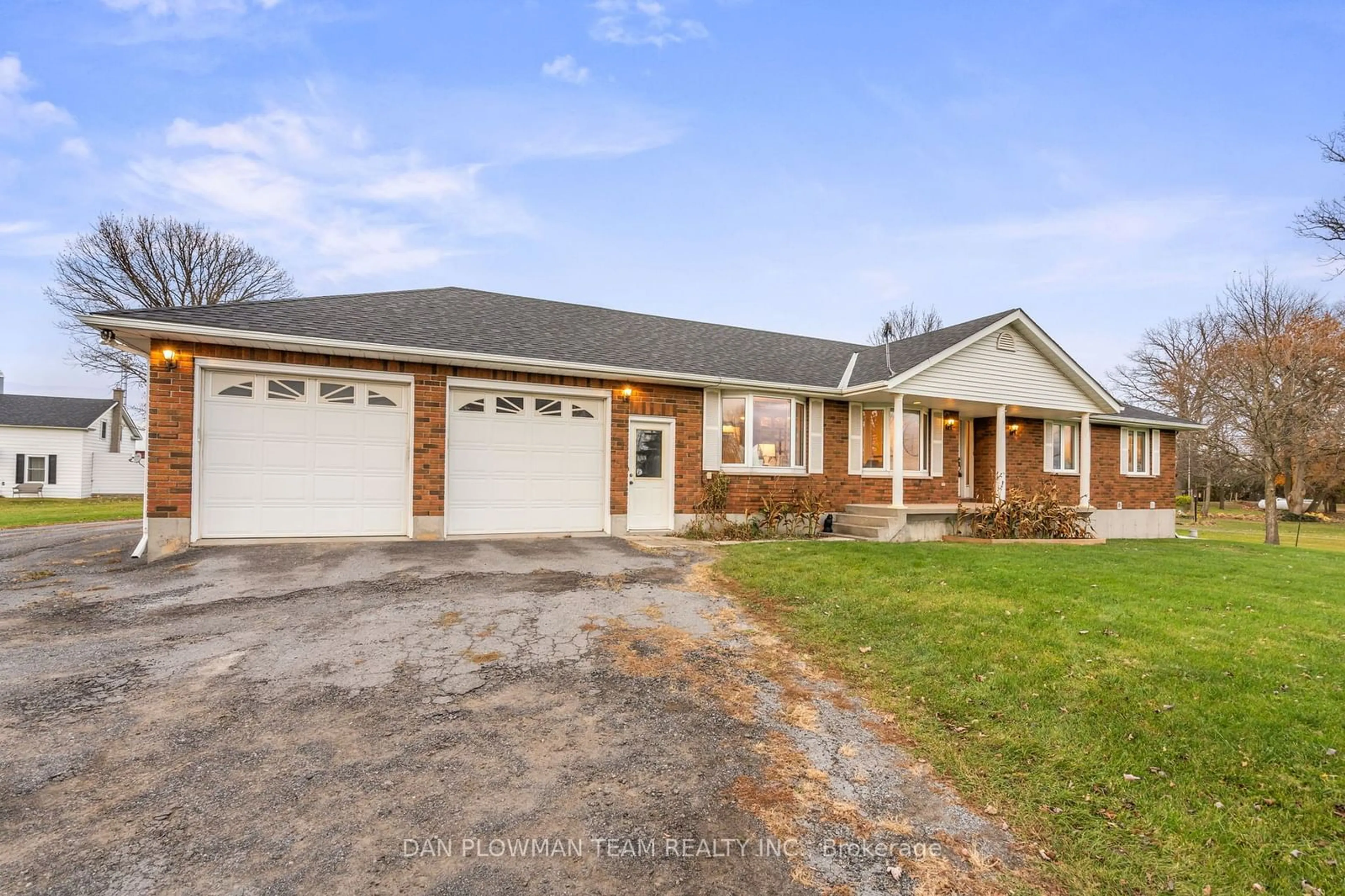 Frontside or backside of a home, cottage for 337 Airport Pkwy, Belleville Ontario K8N 4Z6