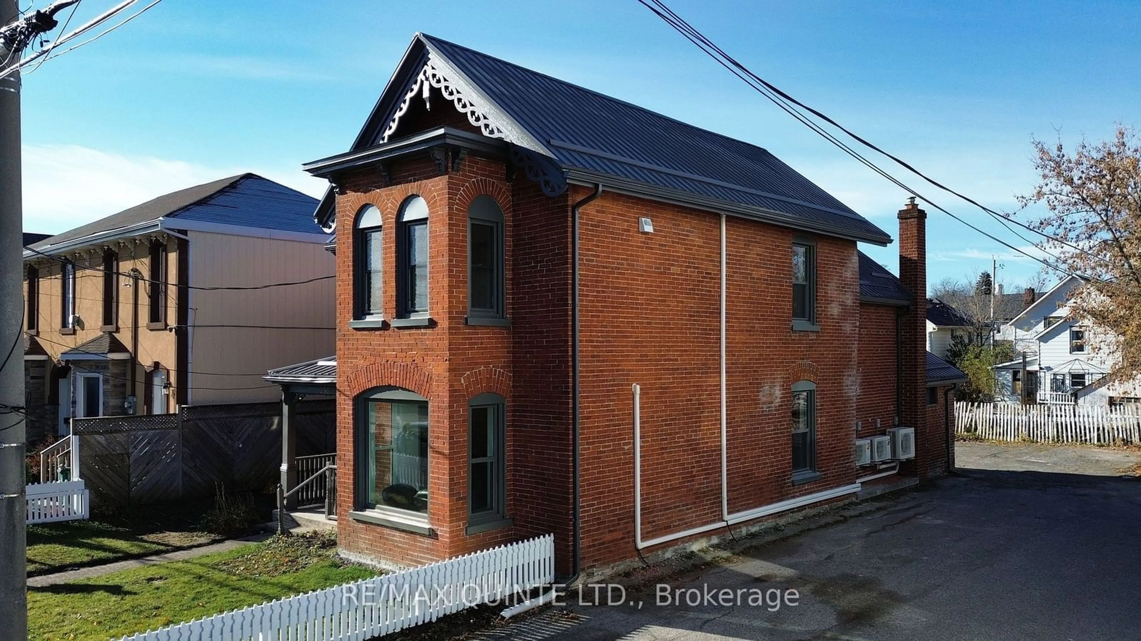 Frontside or backside of a home, the front or back of building for 256 Coleman St, Belleville Ontario K8P 3H7