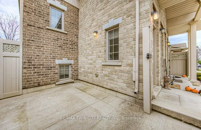 Additional property image - 228 Jessica Cres Unit A