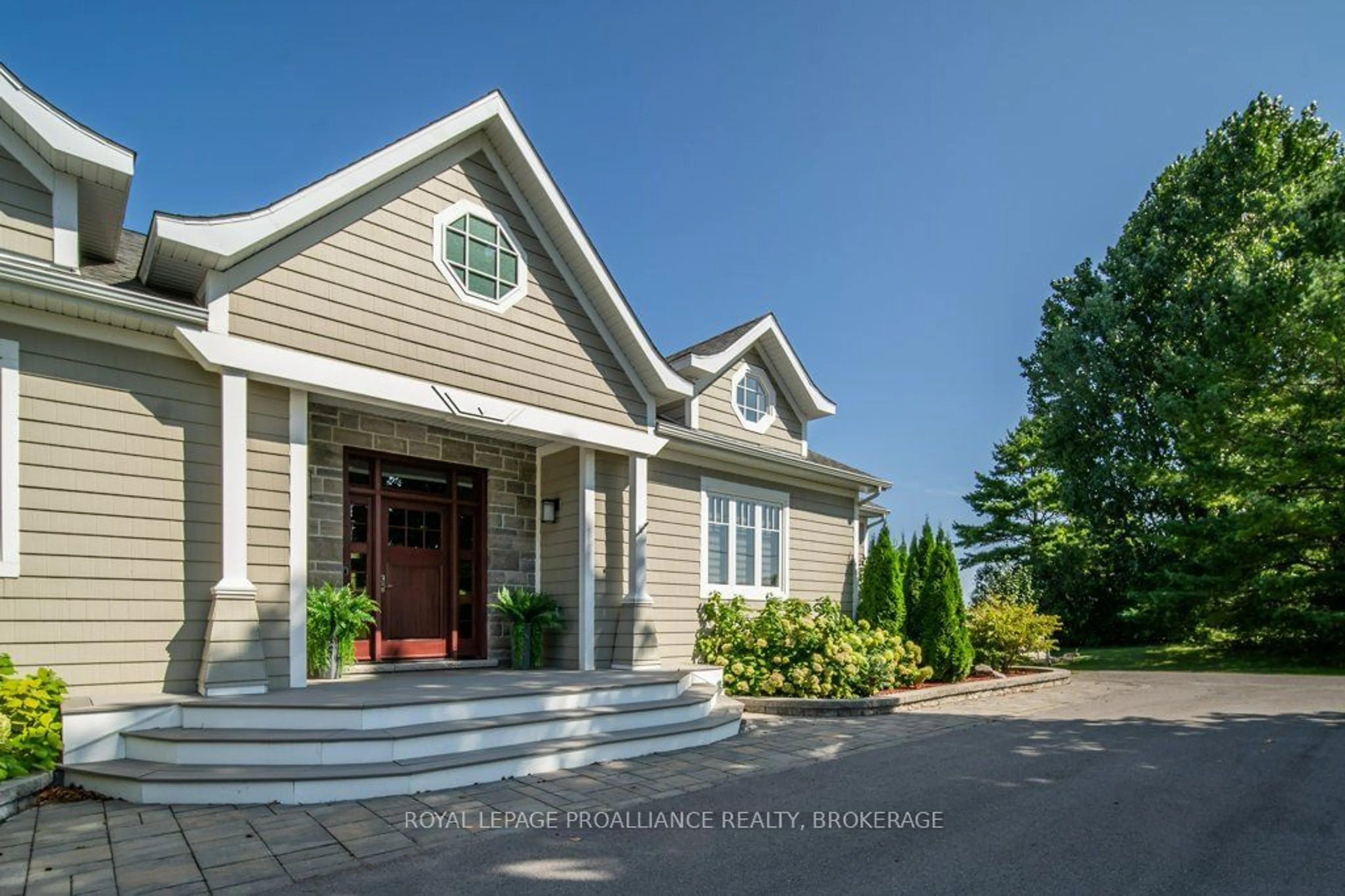 Frontside or backside of a home, cottage for 326 Spithead Rd, Frontenac Islands Ontario K7G 2V6