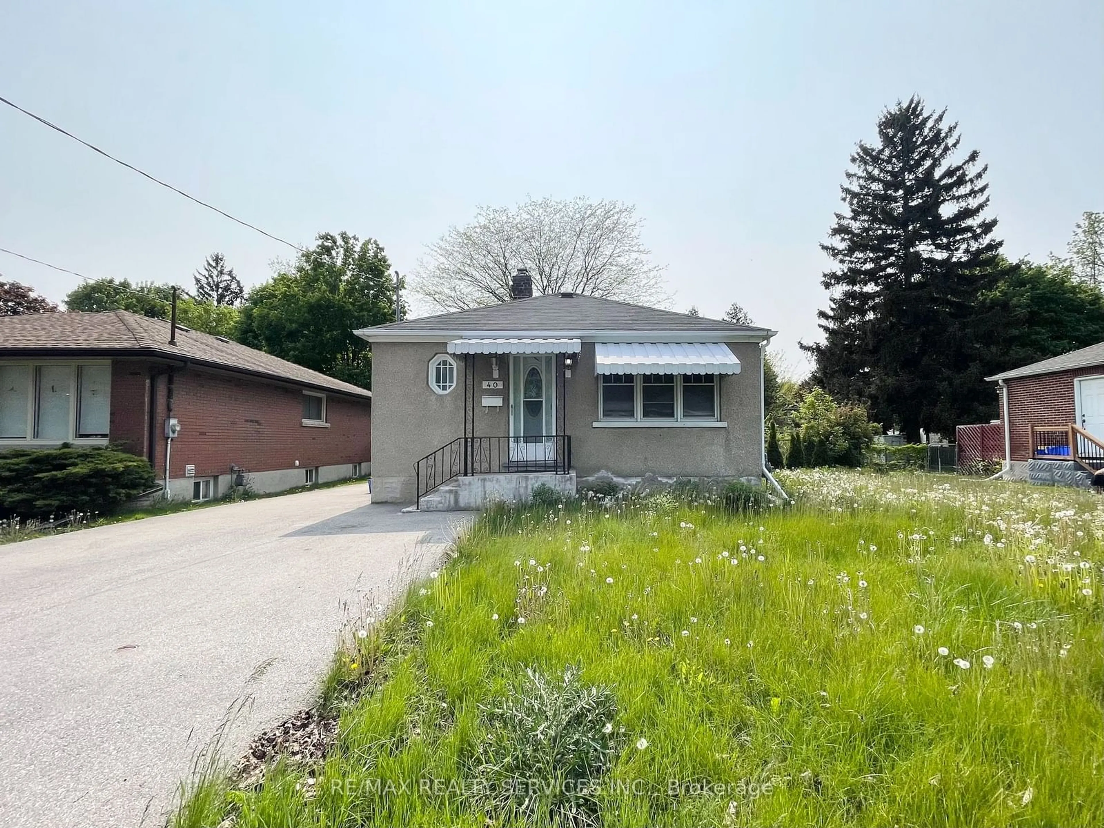 Frontside or backside of a home, cottage for 40 Elgin St, Cambridge Ontario N1R 5G9