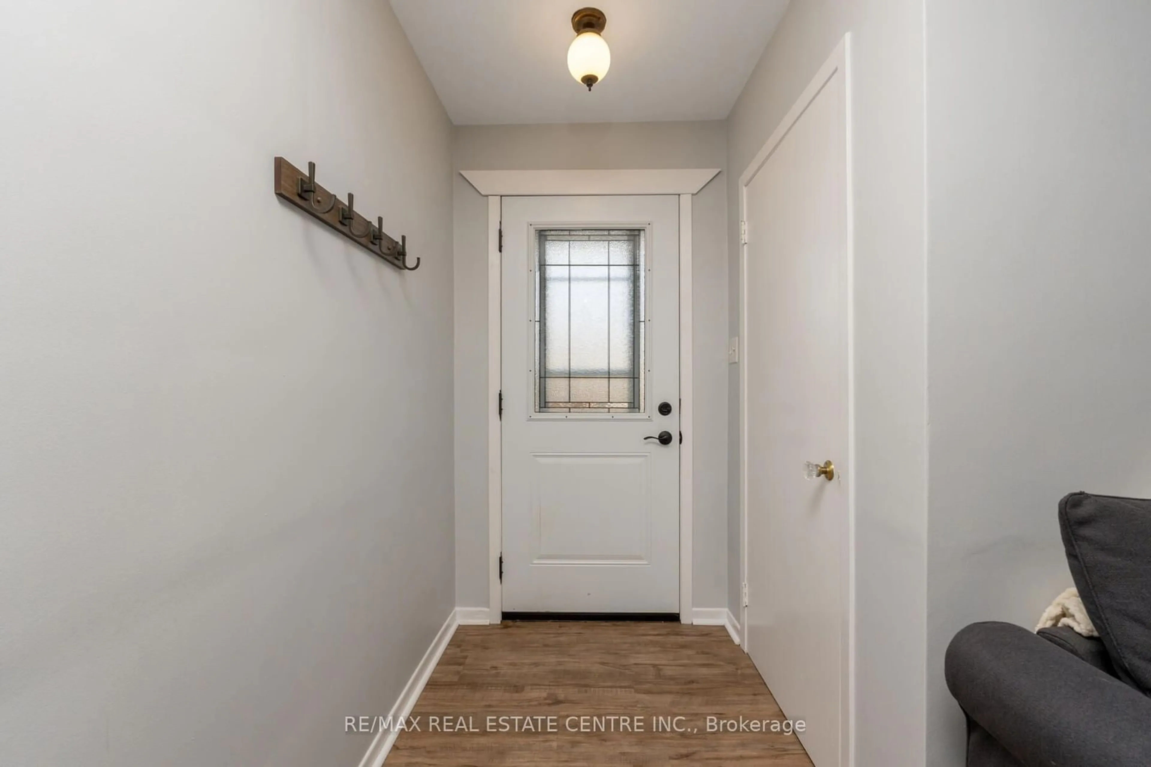 Indoor entryway, wood floors for 520 WATERLOO St, Wellington North Ontario N0G 2L3