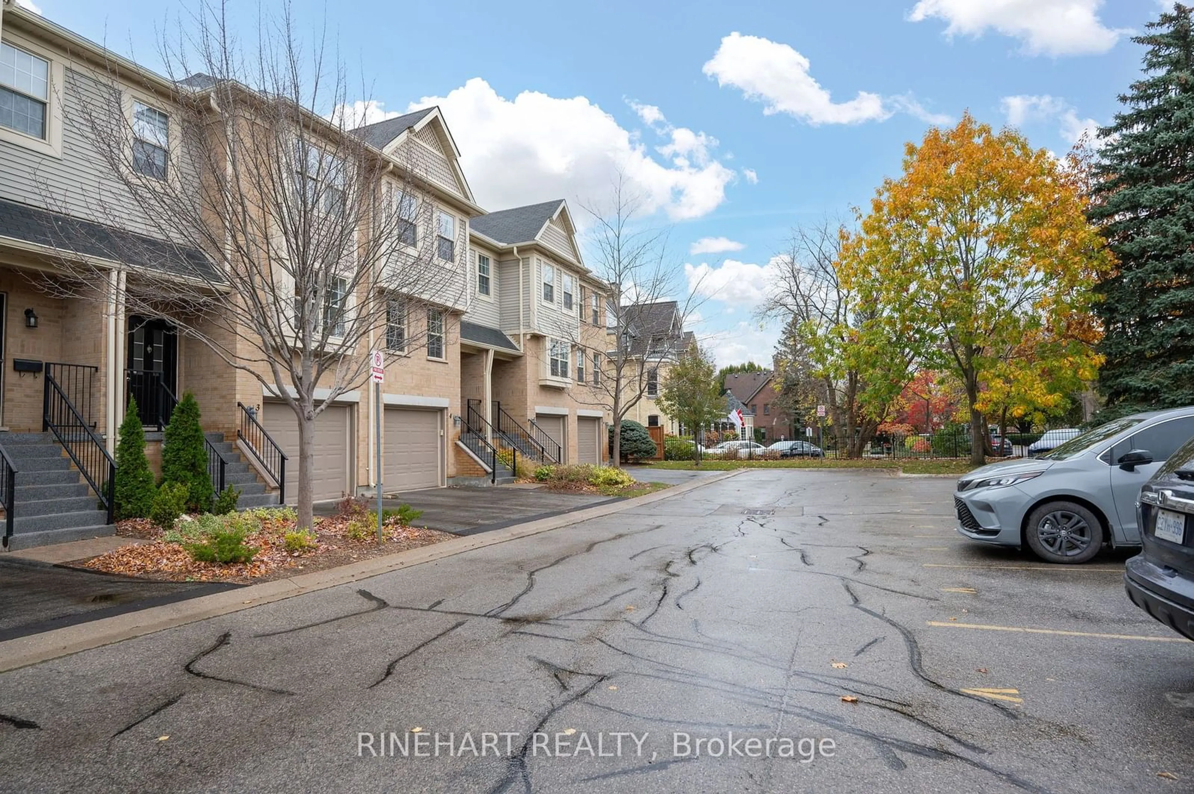 A pic from exterior of the house or condo, the street view for 30 Grand Ave #5, London Ontario N6C 1K8