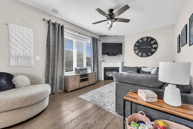 Additional property image - 8 SAYBROOK Gdns