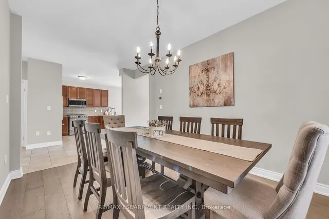 Additional property image - 8 SAYBROOK Gdns