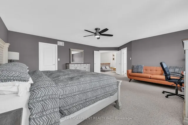 Additional property image - 8 SAYBROOK Gdns