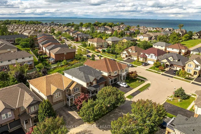 Additional property image - 8 SAYBROOK Gdns