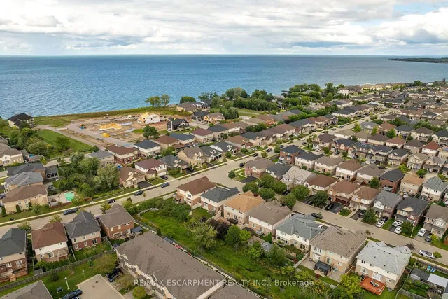 Additional property image - 8 SAYBROOK Gdns