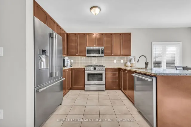 Additional property image - 8 SAYBROOK Gdns