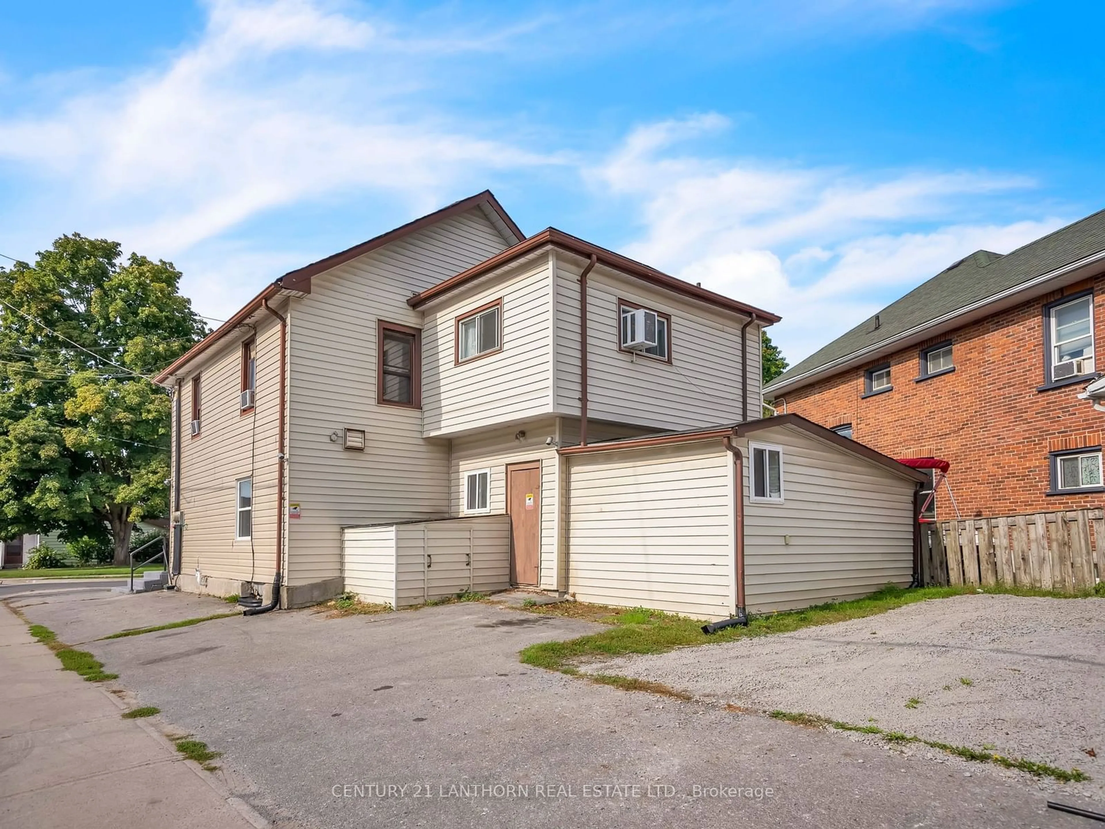 A pic from exterior of the house or condo, the street view for 1 South Park St, Belleville Ontario K8P 2W8