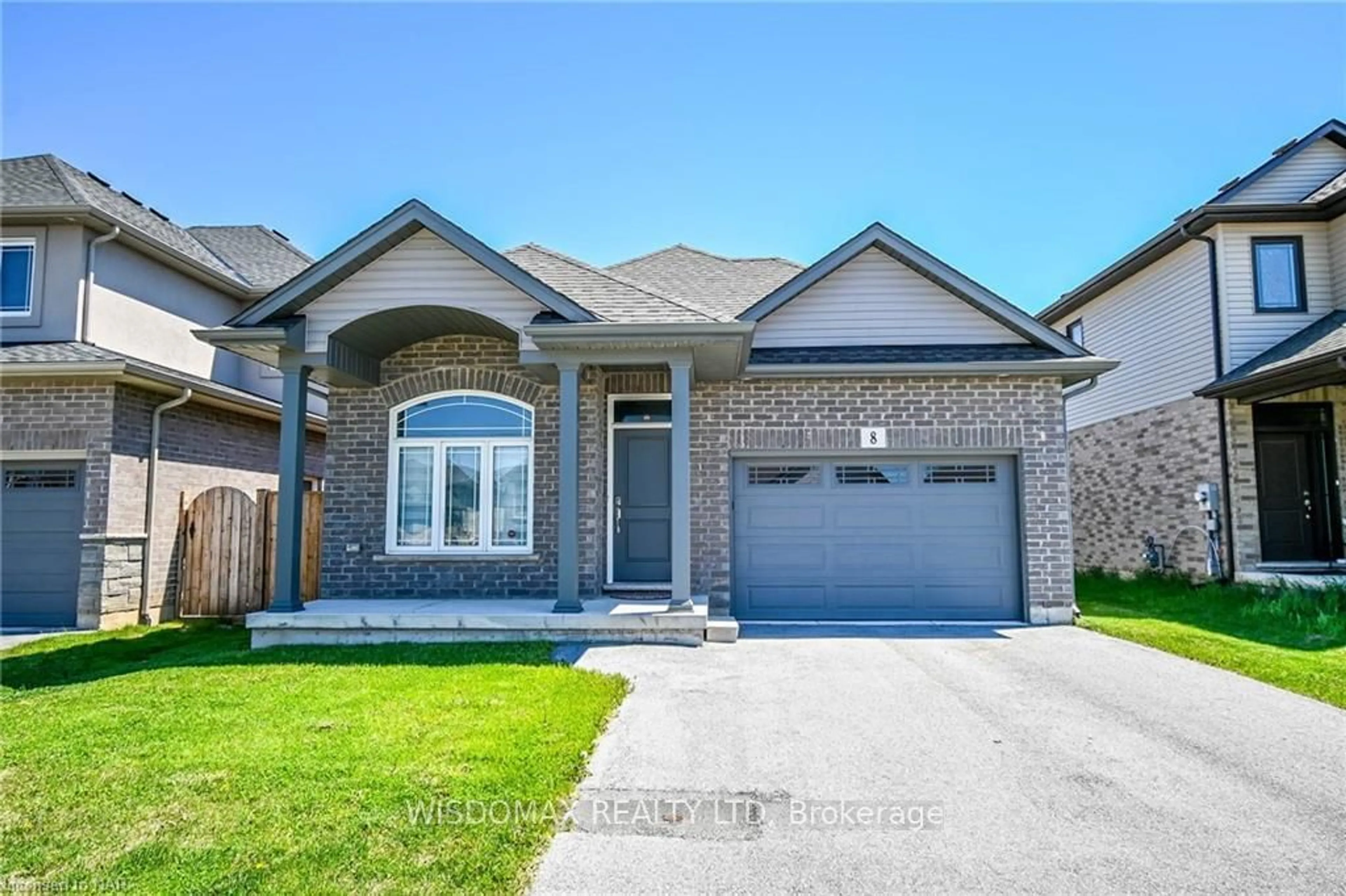 Frontside or backside of a home, cottage for 8 BERKSHIRE Dr, St. Catharines Ontario L2M 0C2